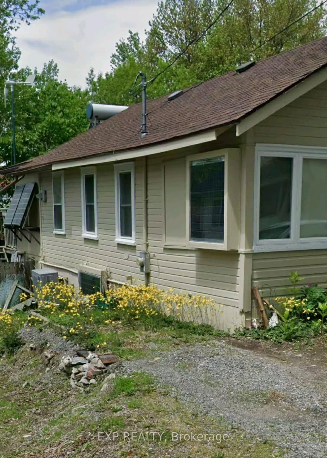 Detached at 240 LINCOLN Road, Fort Erie, ON - Photo 3 - RE/MAX Garden City Realty