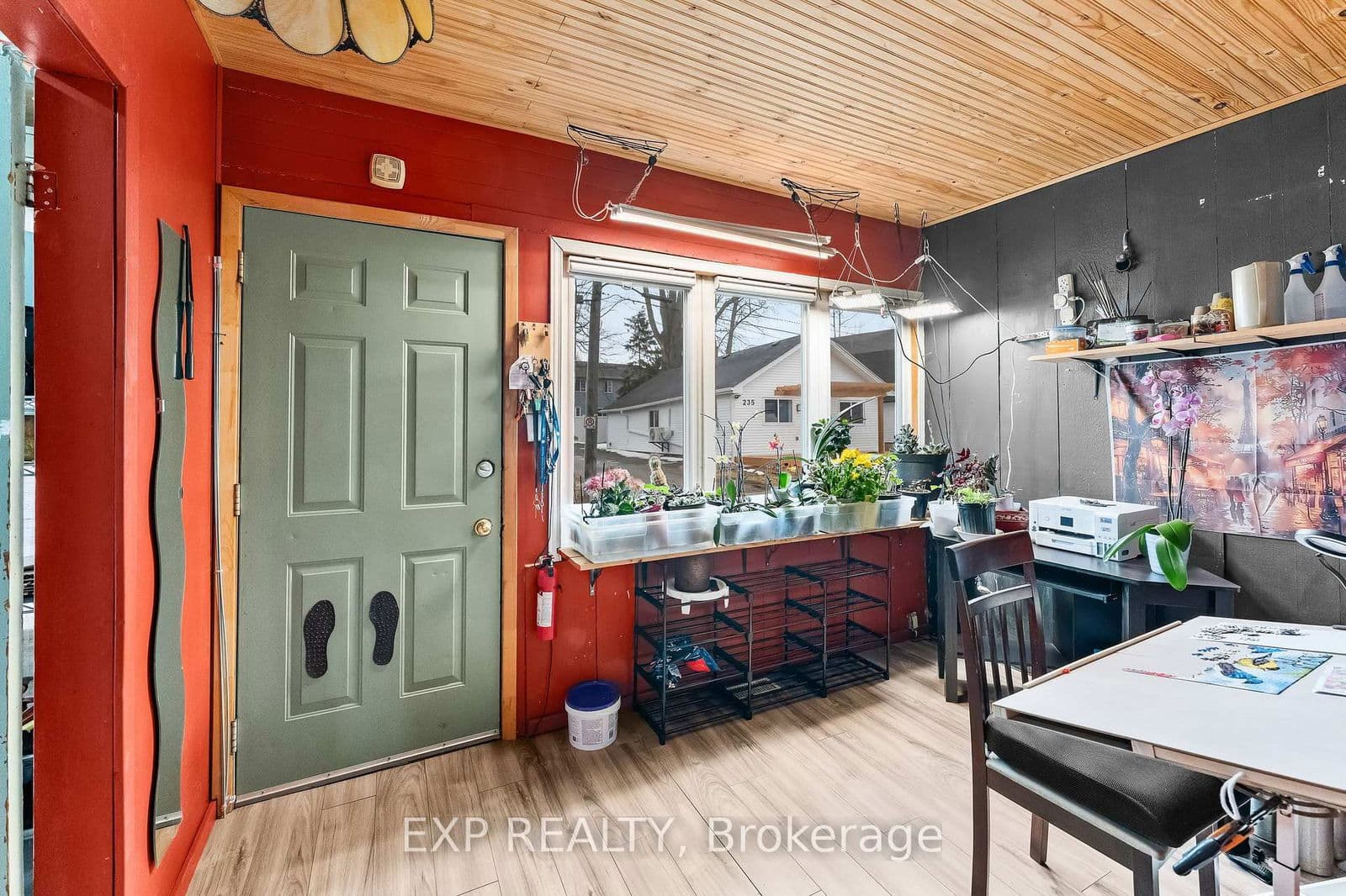 Detached at 240 LINCOLN Road, Fort Erie, ON - Photo 8 - RE/MAX Garden City Realty