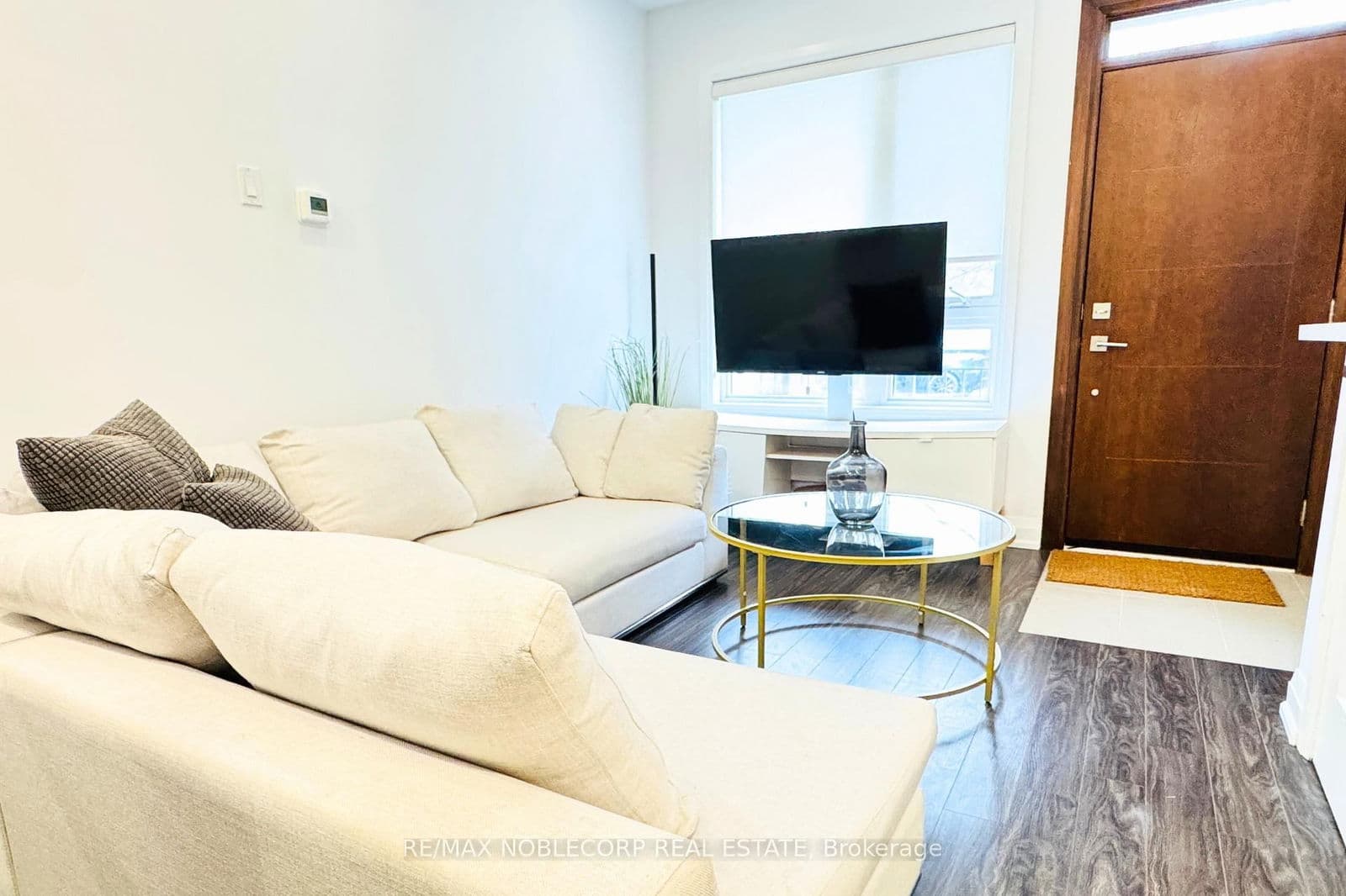 Condo Townhouse at 10- 39 Robinson Street, Grimsby, ON - Photo 7 - RE/MAX Garden City Realty