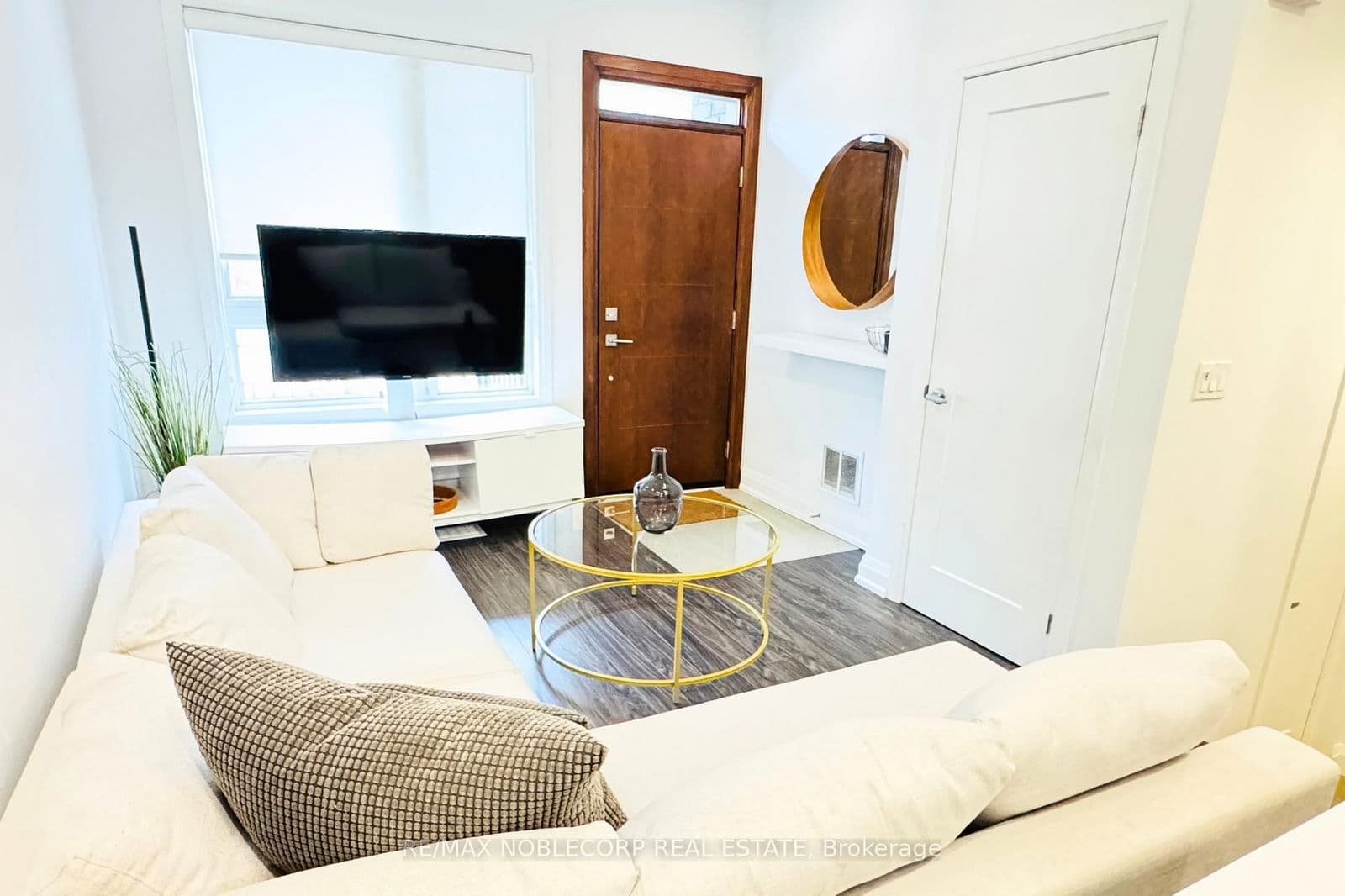 Condo Townhouse at 10- 39 Robinson Street, Grimsby, ON - Photo 8 - RE/MAX Garden City Realty