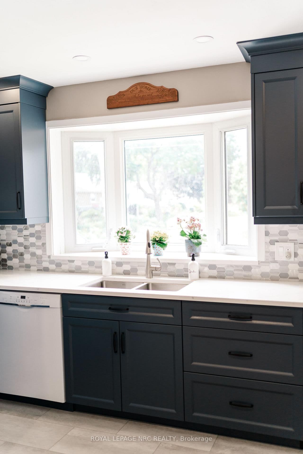 Detached at 12 Mackie Street, St. Catharines, ON - Photo 10 - RE/MAX Garden City Realty