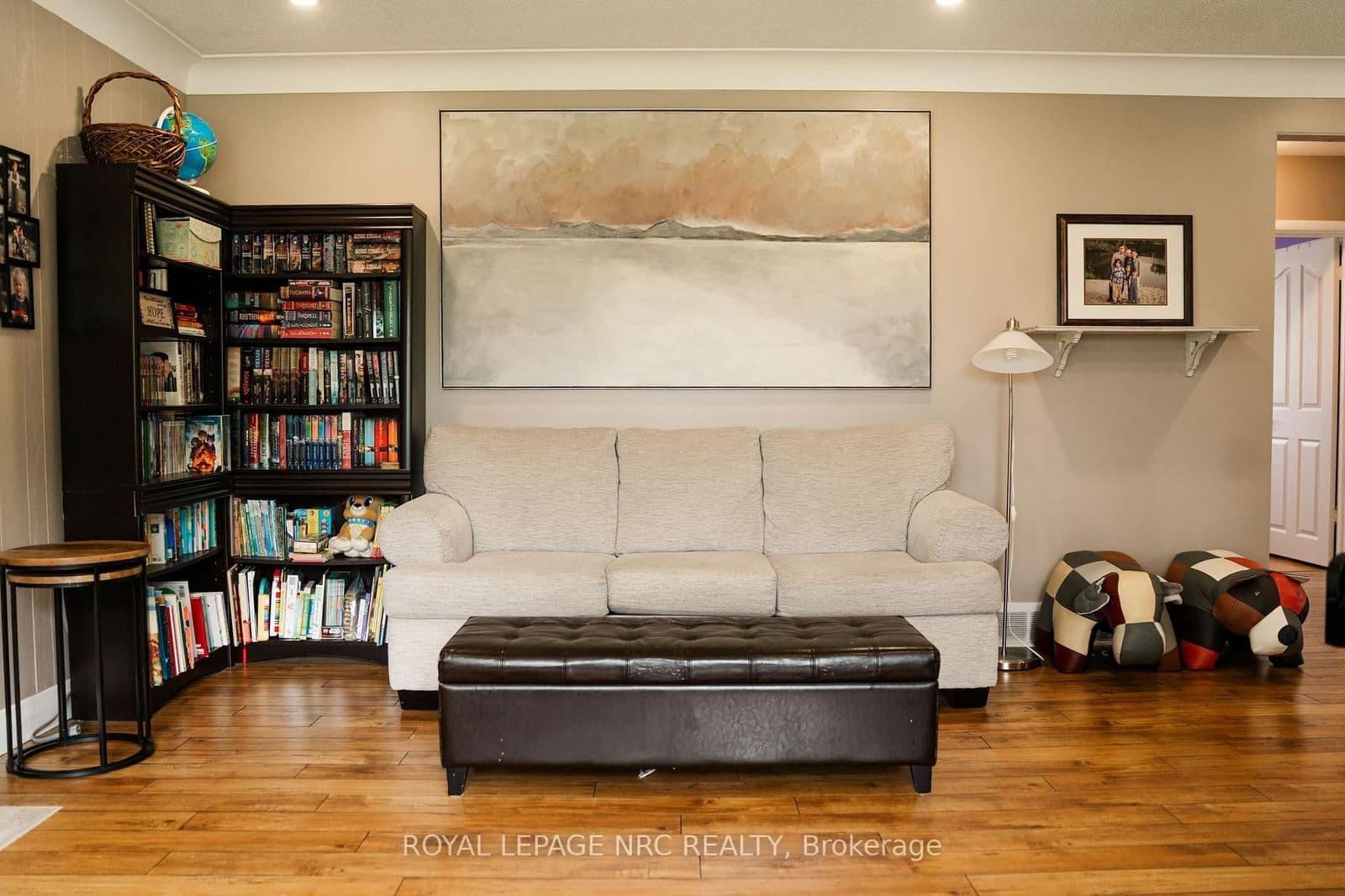 Detached at 12 Mackie Street, St. Catharines, ON - Photo 6 - RE/MAX Garden City Realty