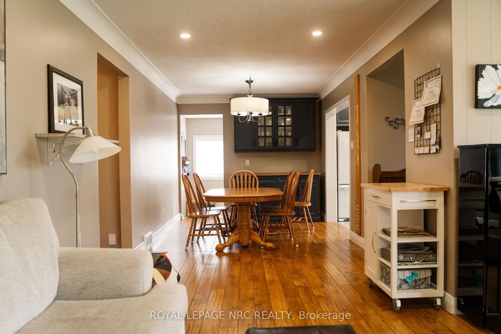 Detached at 12 Mackie Street, St. Catharines, ON - Photo 7 - RE/MAX Garden City Realty