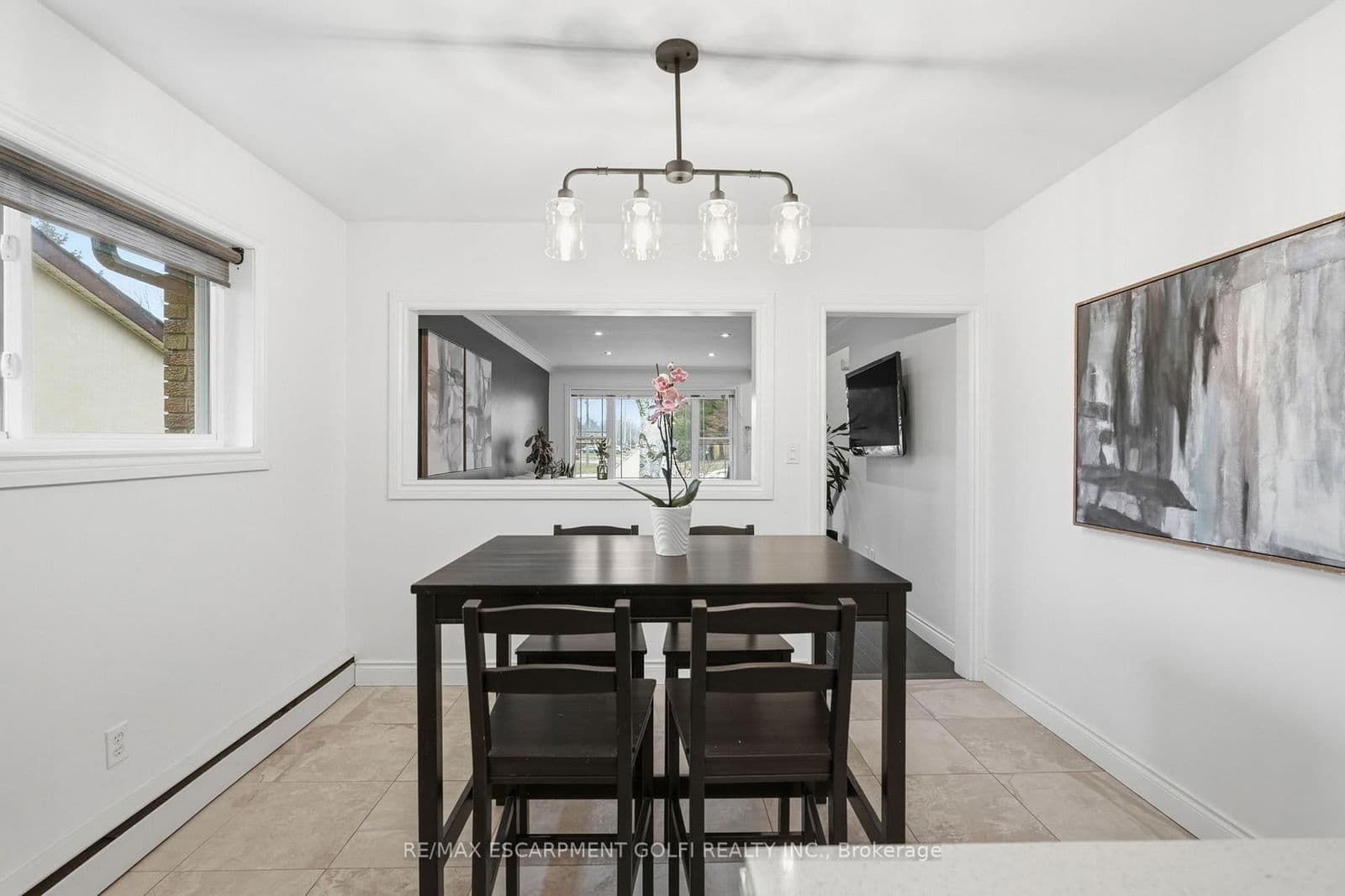 Detached at 6 Brierwood Avenue, Grimsby, ON - Photo 13 - RE/MAX Garden City Realty