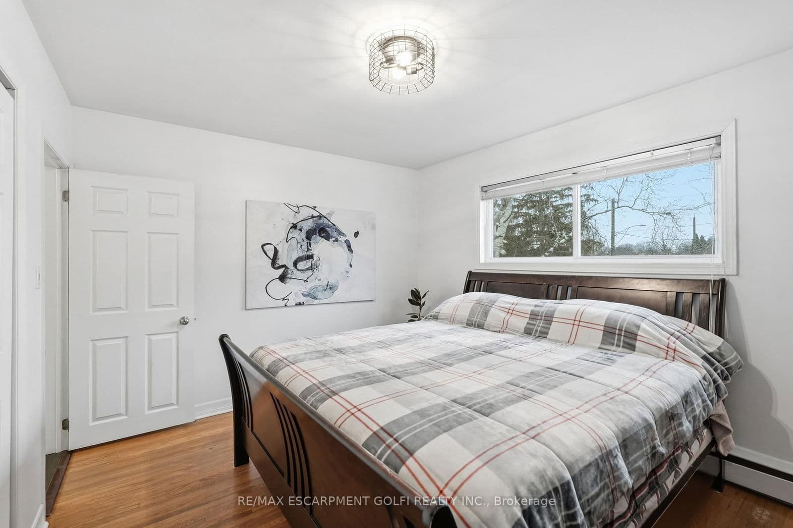 Detached at 6 Brierwood Avenue, Grimsby, ON - Photo 16 - RE/MAX Garden City Realty