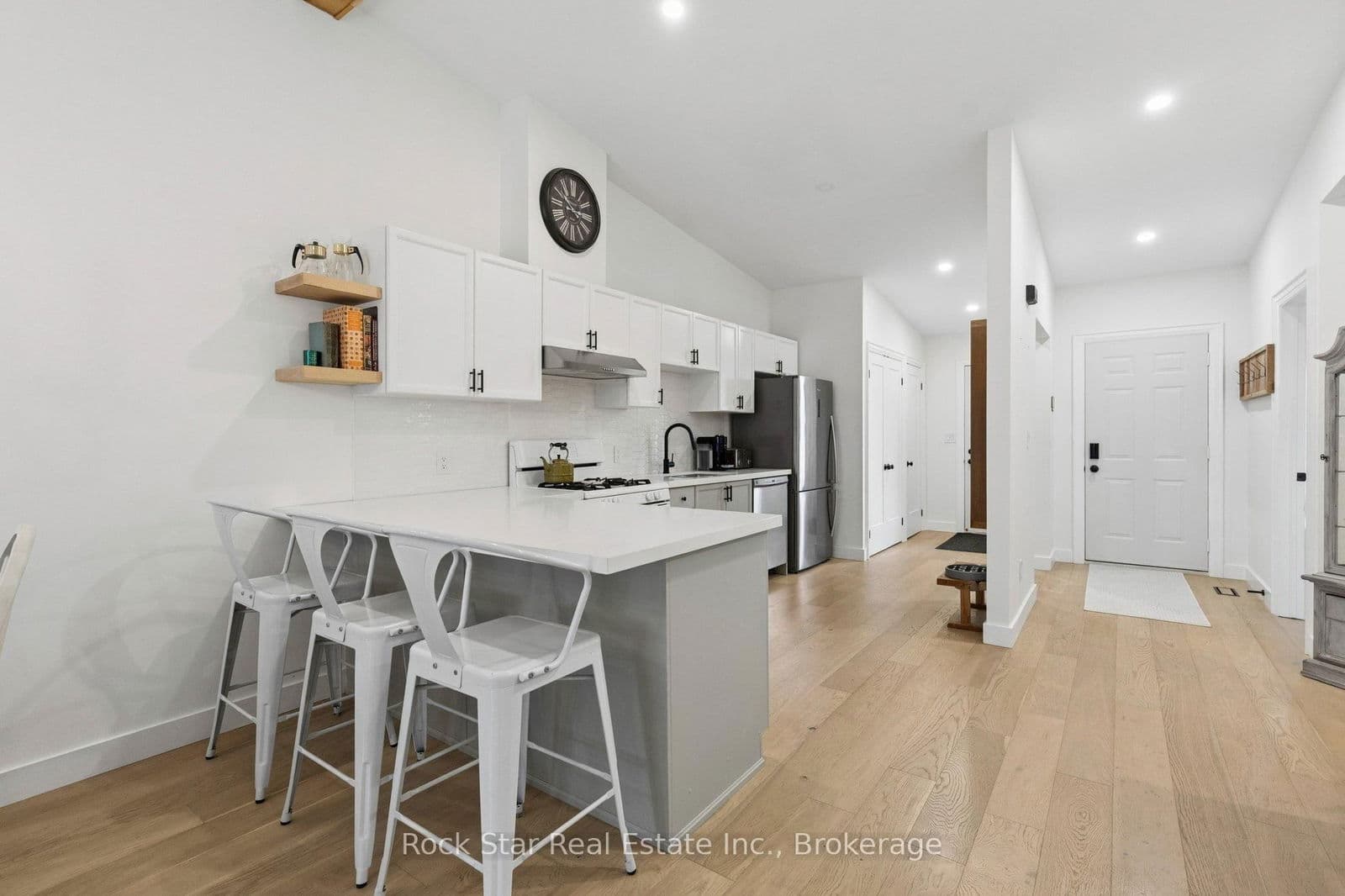 Att/Row/Townhouse at 4467 Michael Avenue, Lincoln, ON - Photo 13 - RE/MAX Garden City Realty