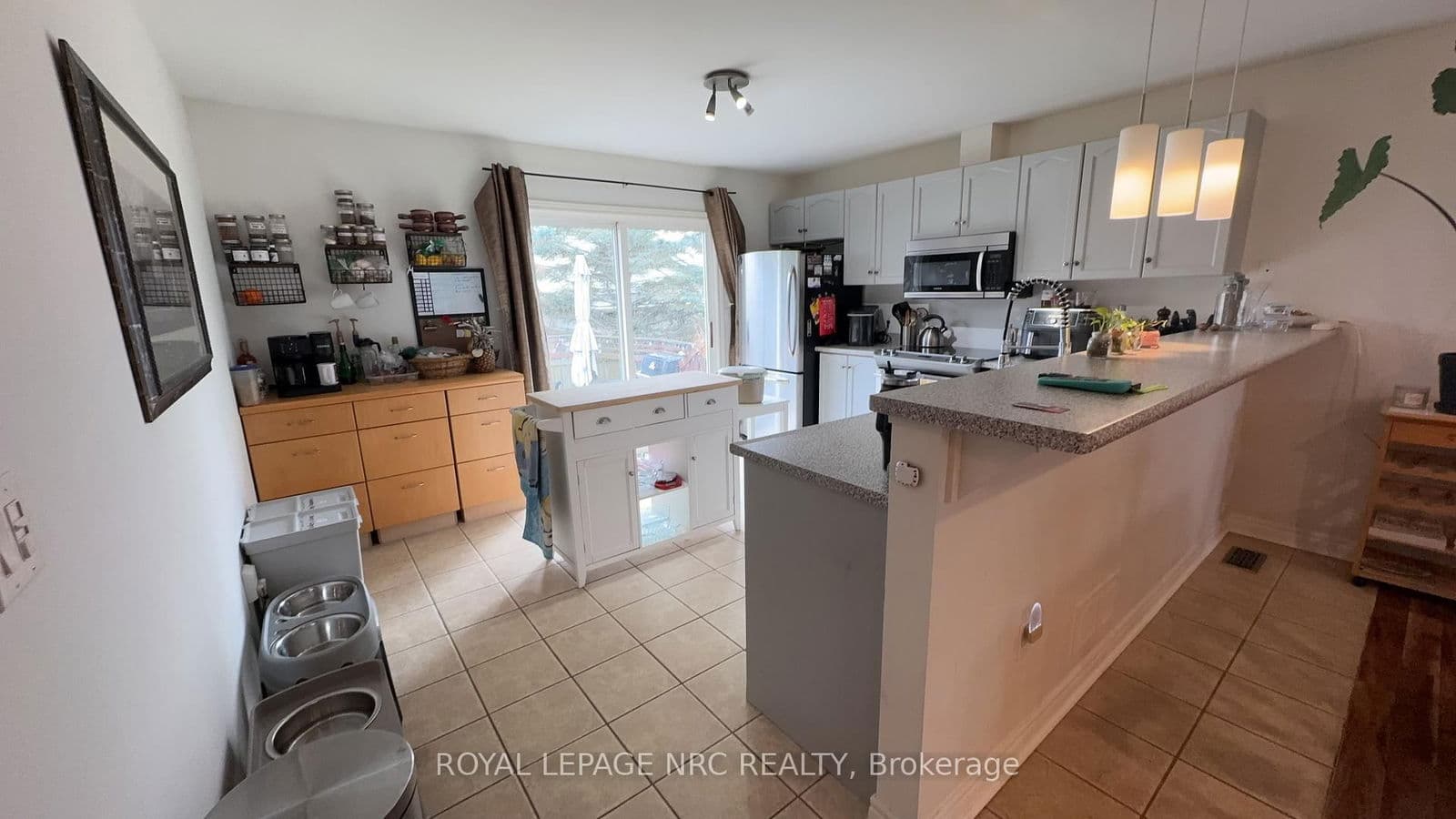 Detached at 63 Jackson Court, Welland, ON - Photo 7 - RE/MAX Garden City Realty