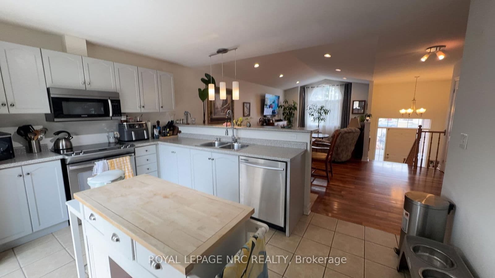 Detached at 63 Jackson Court, Welland, ON - Photo 9 - RE/MAX Garden City Realty