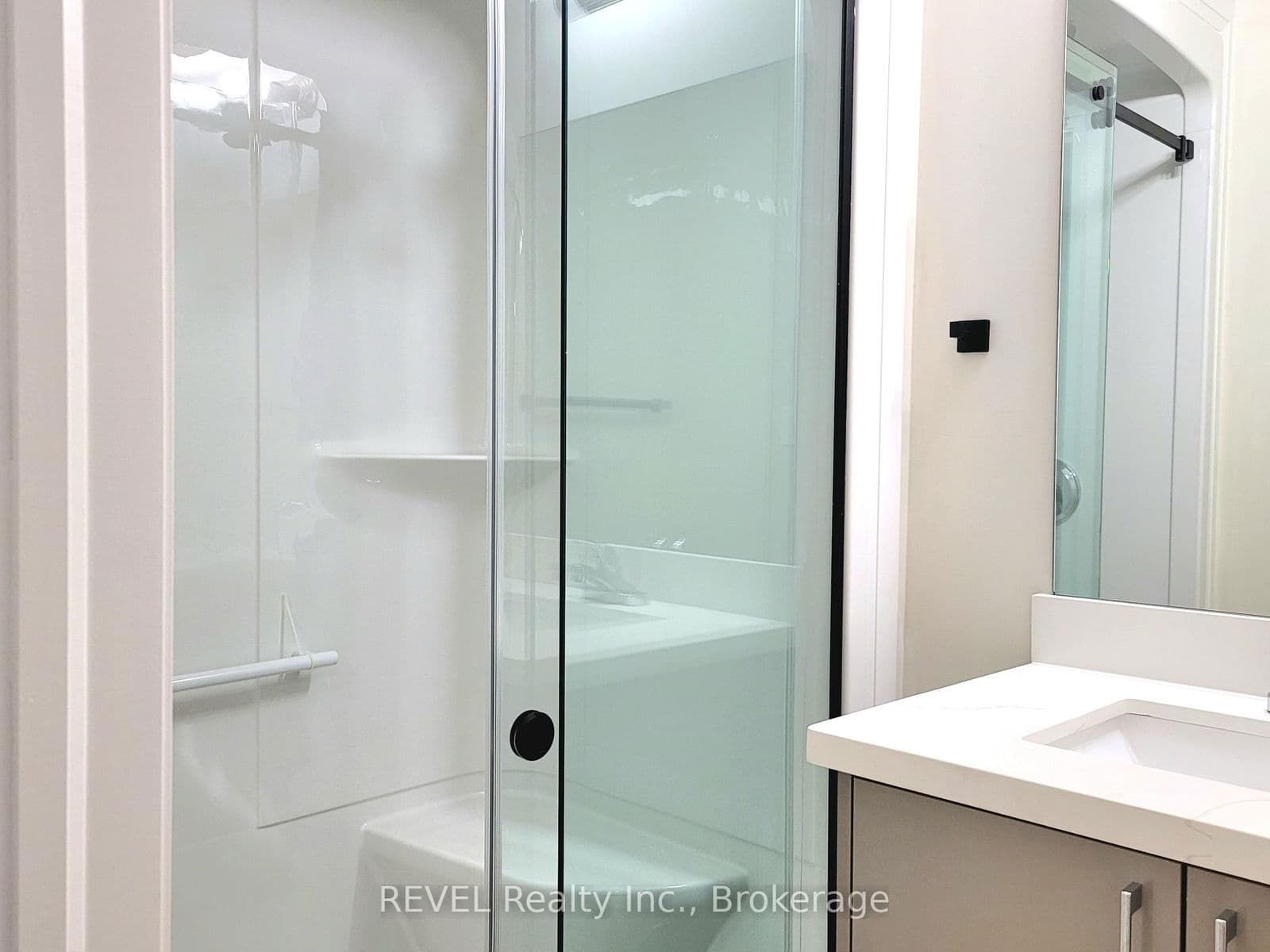 Att/Row/Townhouse at 38 Keystone Trail, Welland, ON - Photo 26 - RE/MAX Garden City Realty