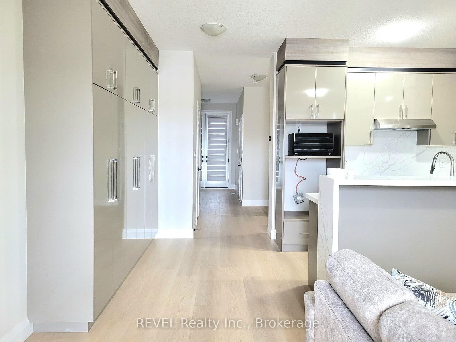 Att/Row/Townhouse at 38 Keystone Trail, Welland, ON - Photo 8 - RE/MAX Garden City Realty