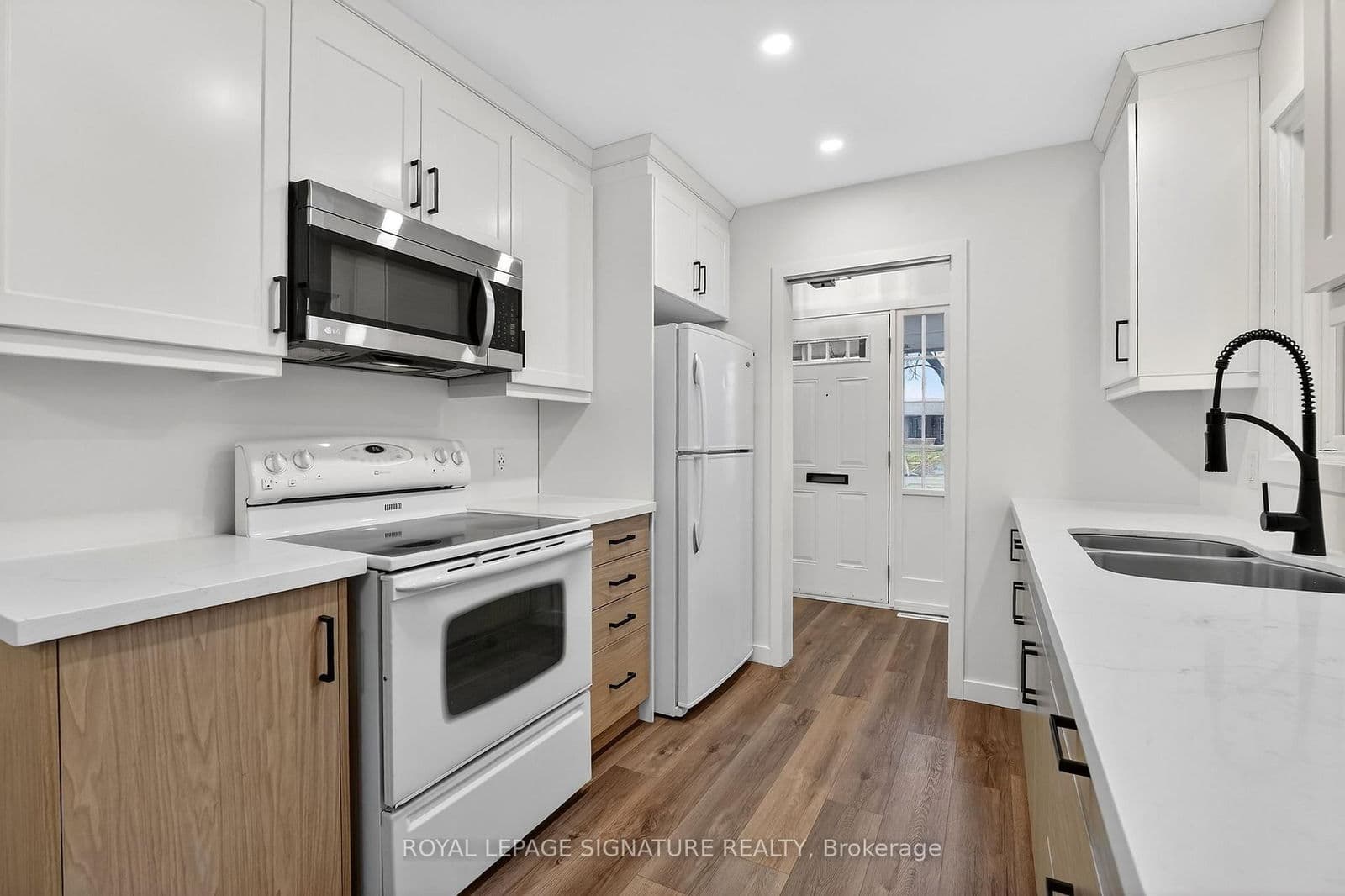 Detached at 55 BURNESS Drive, St. Catharines, ON - Photo 11 - RE/MAX Garden City Realty