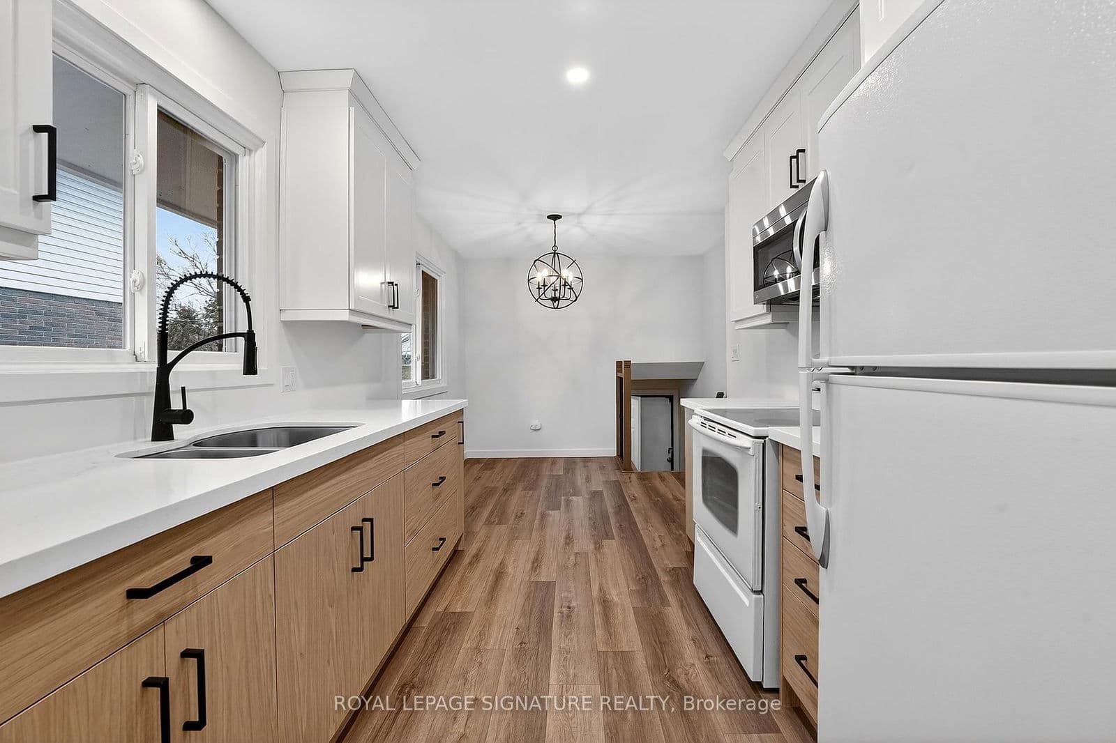 Detached at 55 BURNESS Drive, St. Catharines, ON - Photo 8 - RE/MAX Garden City Realty