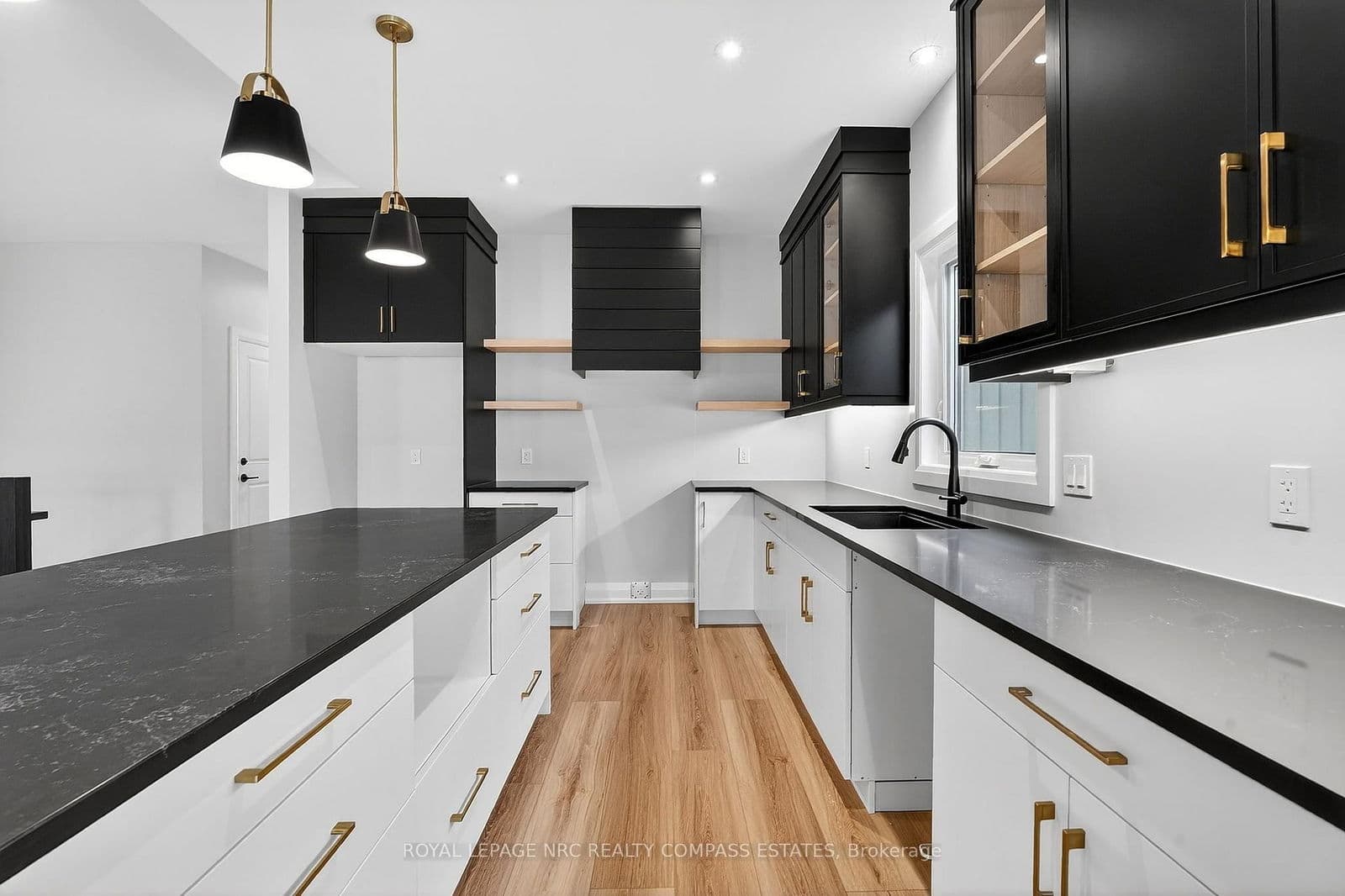 Detached at 47 Oakley Drive, Niagara-on-the-Lake, ON - Photo 15 - RE/MAX Garden City Realty