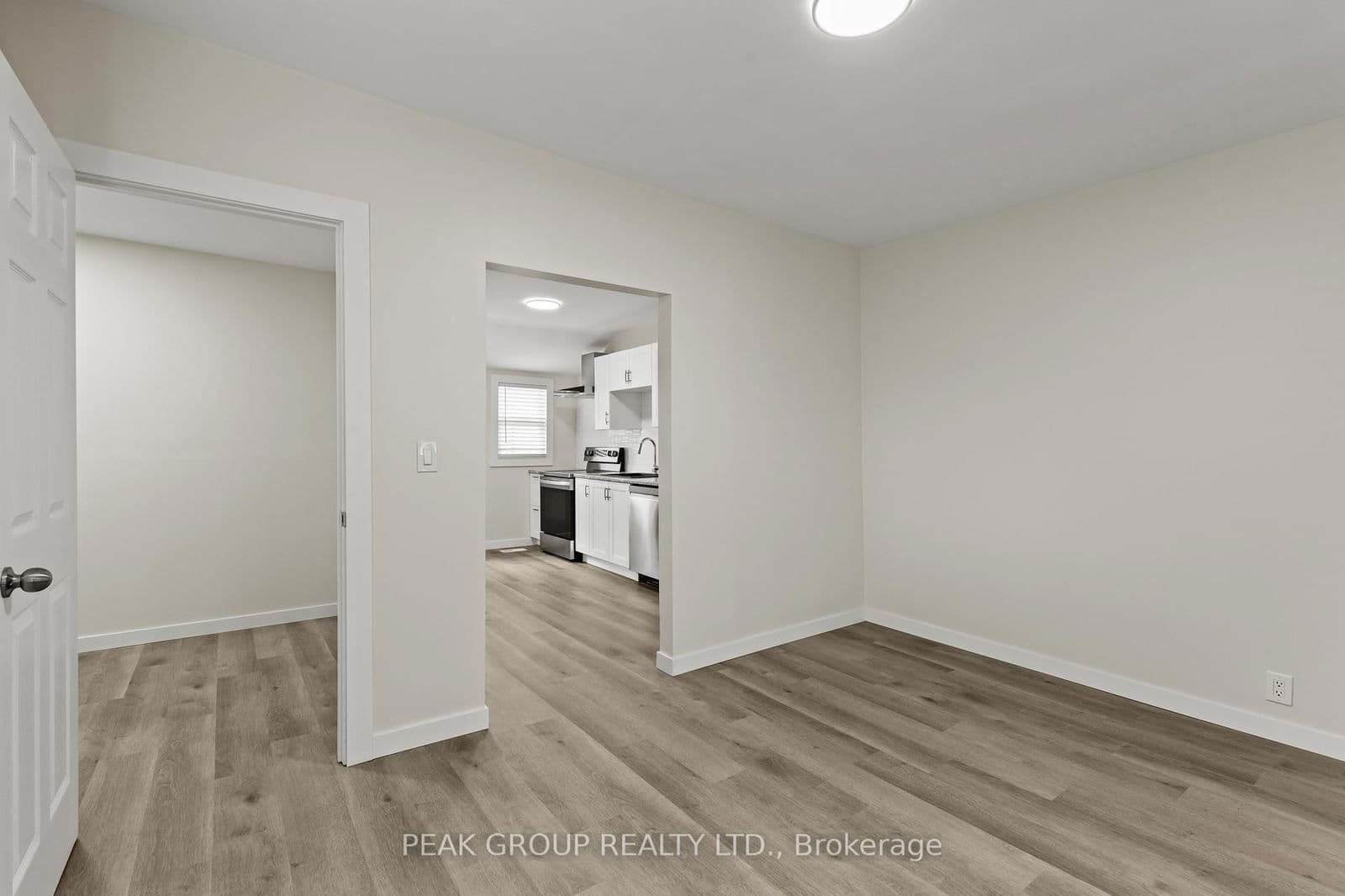 Semi-Detached at 214 Mitchell Street, Port Colborne, ON - Photo 11 - RE/MAX Garden City Realty