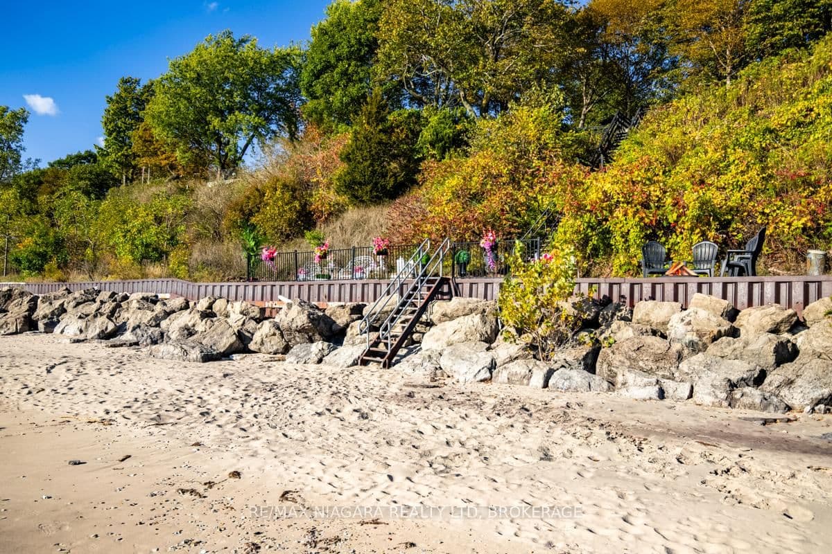 Detached at 735 Lakeshore Road, Port Colborne, ON - Photo 2 - RE/MAX Garden City Realty