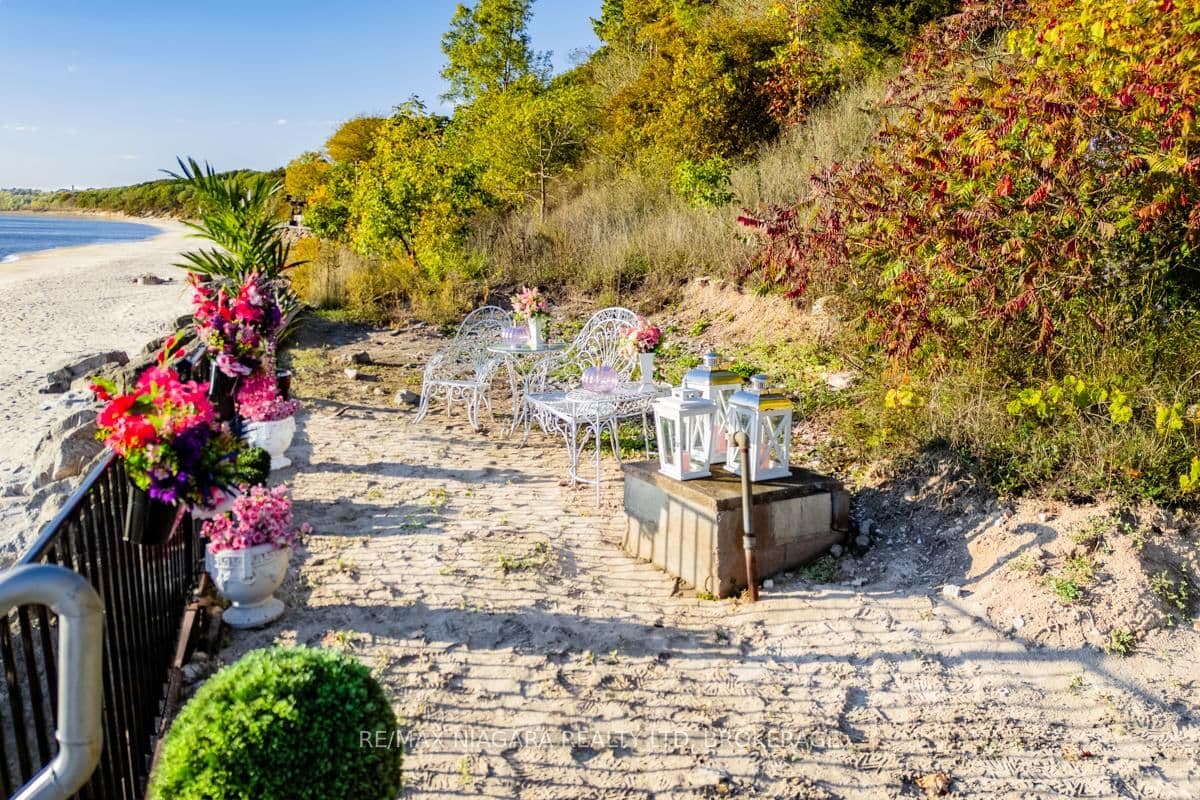 Detached at 735 Lakeshore Road, Port Colborne, ON - Photo 3 - RE/MAX Garden City Realty