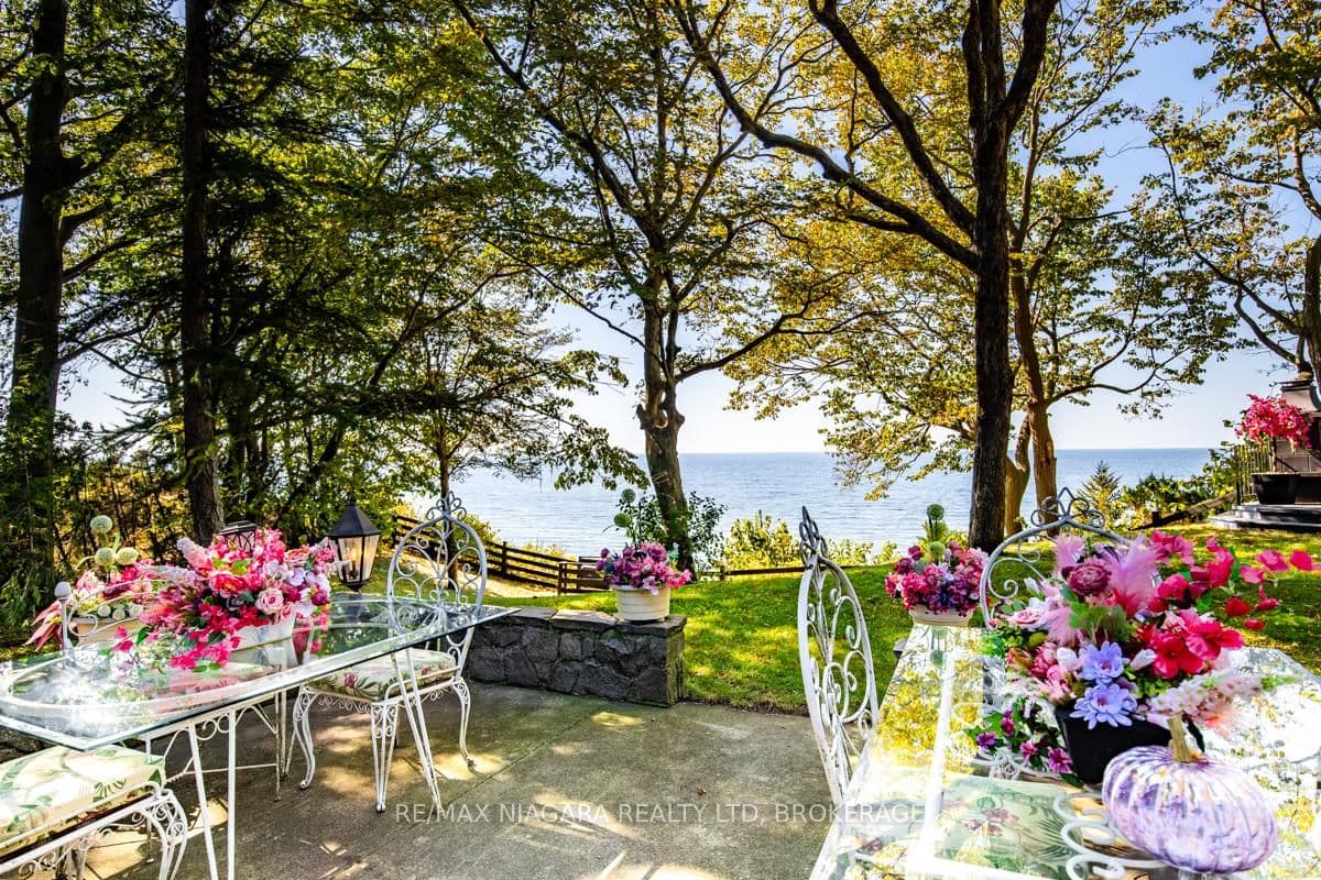 Detached at 735 Lakeshore Road, Port Colborne, ON - Photo 7 - RE/MAX Garden City Realty