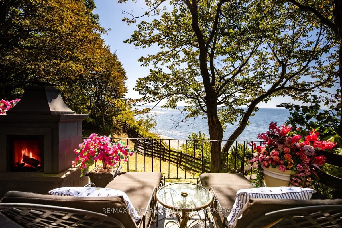 Detached at 735 Lakeshore Road, Port Colborne, ON - Photo 9 - RE/MAX Garden City Realty