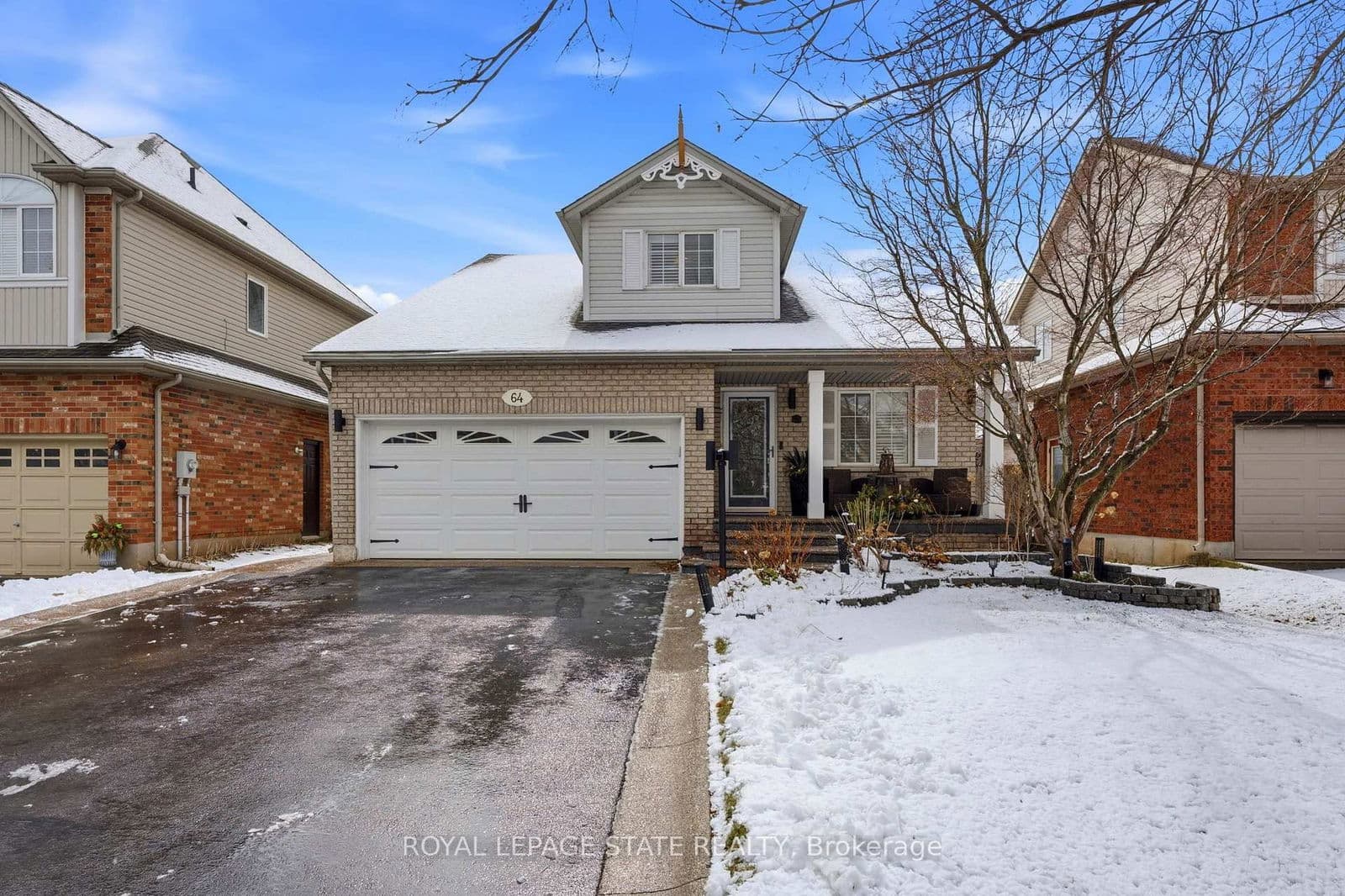 Detached at 64 Griffith Drive, Grimsby, ON - Photo 2 - RE/MAX Garden City Realty