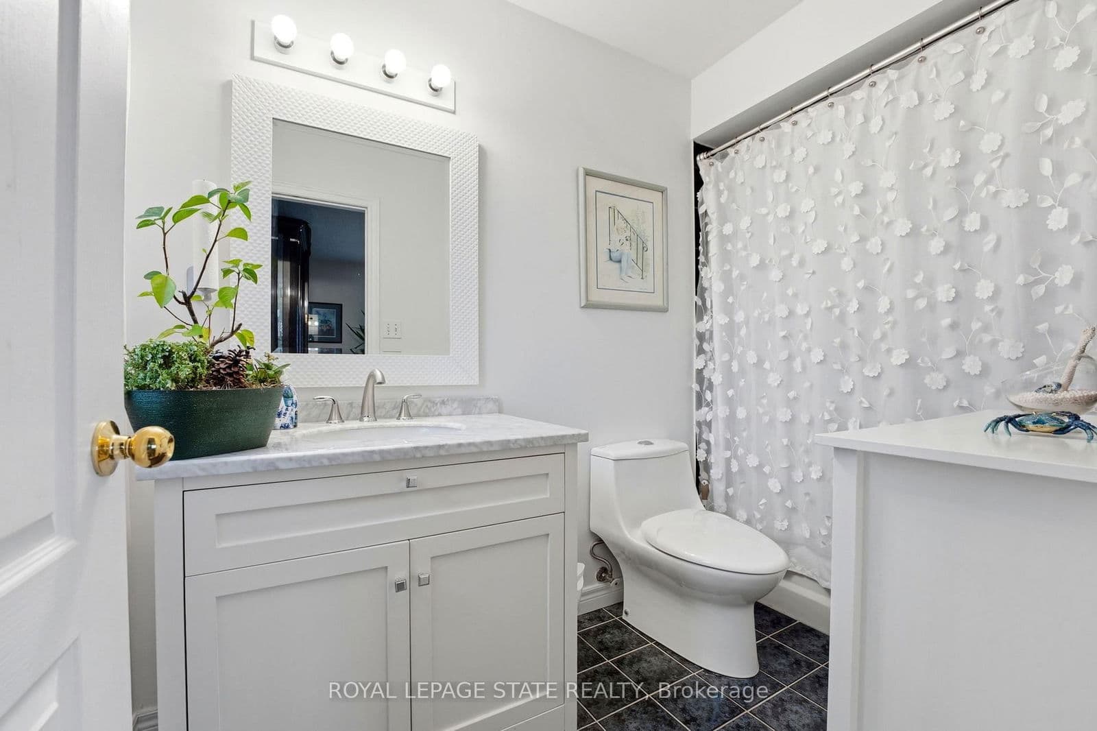 Detached at 64 Griffith Drive, Grimsby, ON - Photo 29 - RE/MAX Garden City Realty