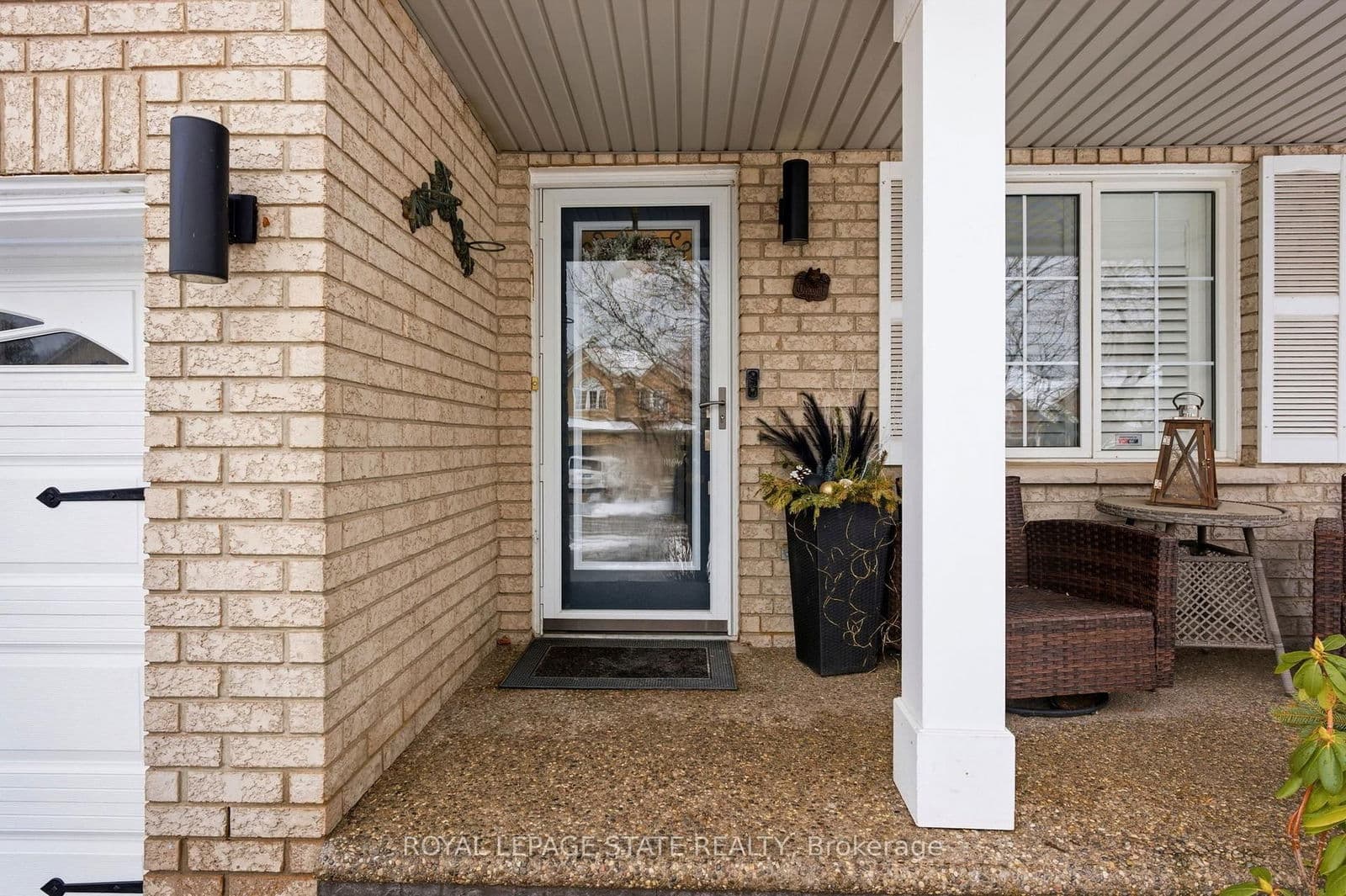 Detached at 64 Griffith Drive, Grimsby, ON - Photo 3 - RE/MAX Garden City Realty