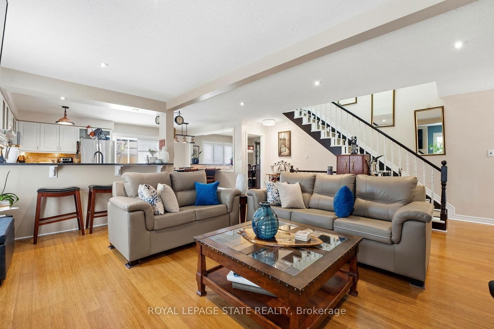 Detached at 64 Griffith Drive, Grimsby, ON - Photo 7 - RE/MAX Garden City Realty