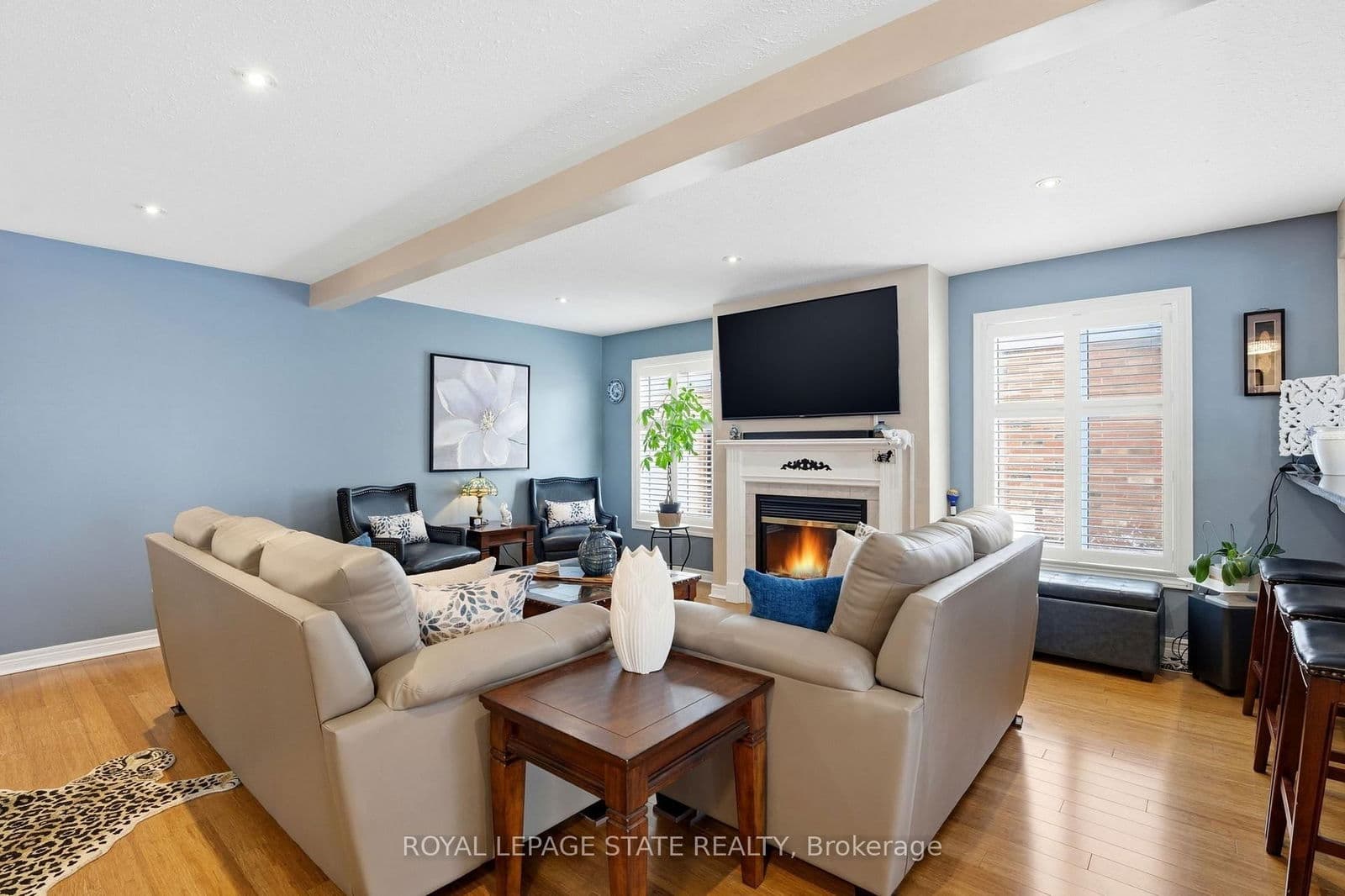 Detached at 64 Griffith Drive, Grimsby, ON - Photo 8 - RE/MAX Garden City Realty