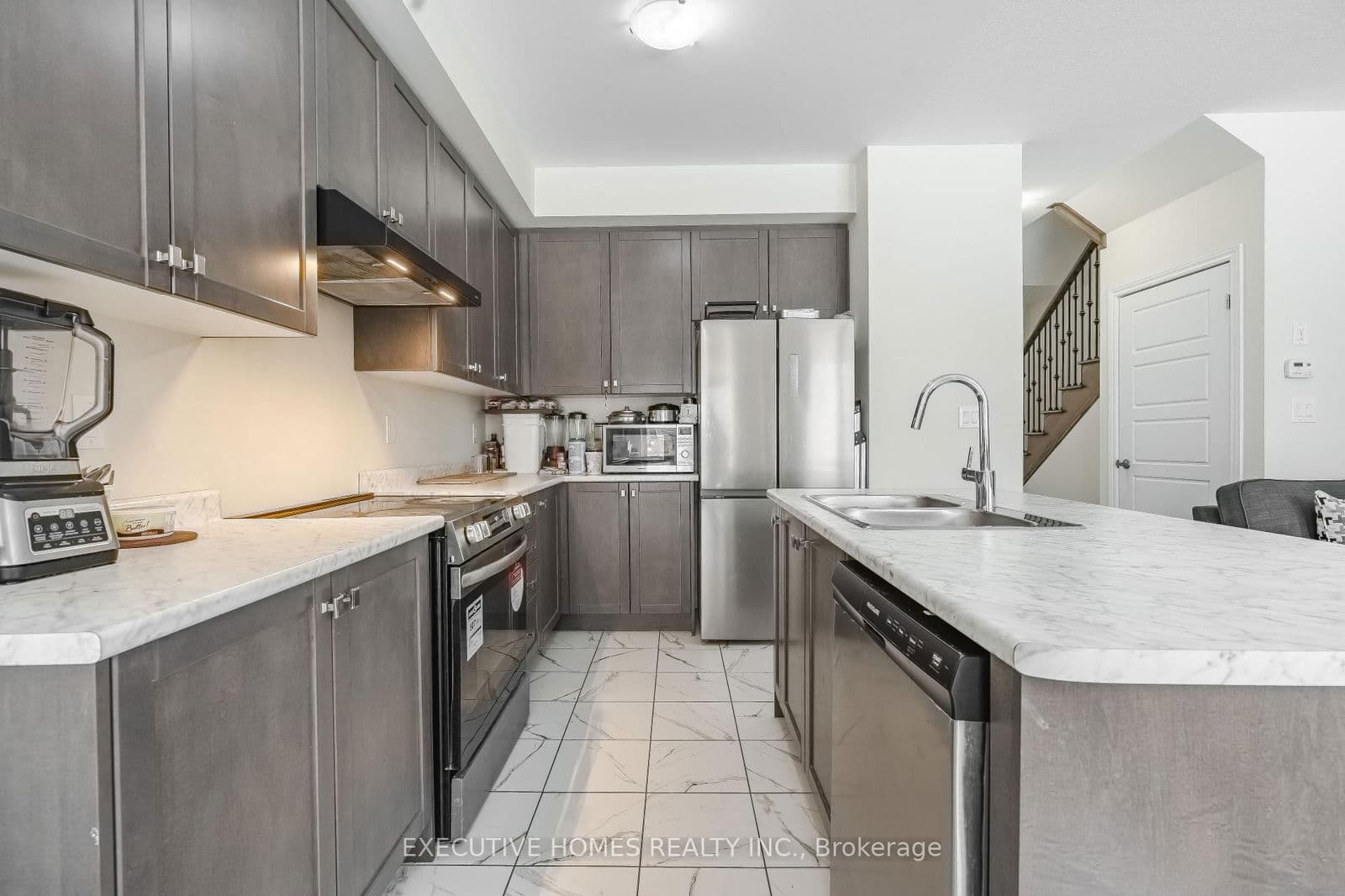 Detached at 16 Ever Sweet Way, Thorold, ON - Photo 12 - RE/MAX Garden City Realty