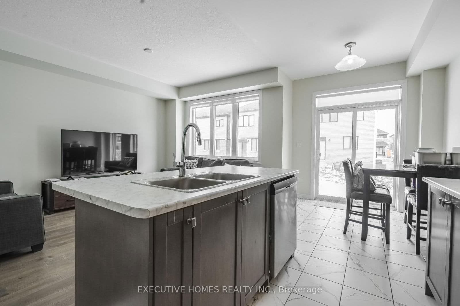 Detached at 16 Ever Sweet Way, Thorold, ON - Photo 14 - RE/MAX Garden City Realty