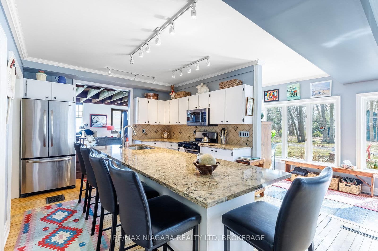 Detached at 725 Point Abino Road, Fort Erie, ON - Photo 15 - RE/MAX Garden City Realty