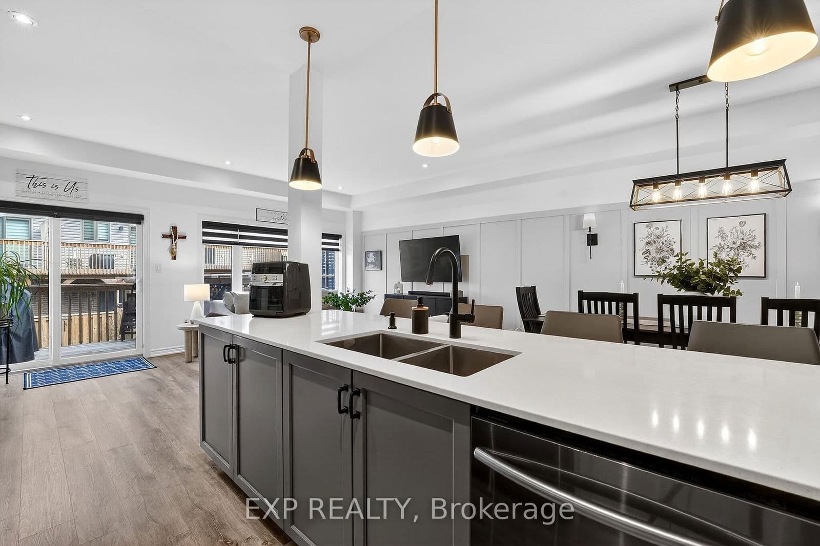 Att/Row/Townhouse at 4037 Crown Street, Lincoln, ON - Photo 32 - RE/MAX Garden City Realty