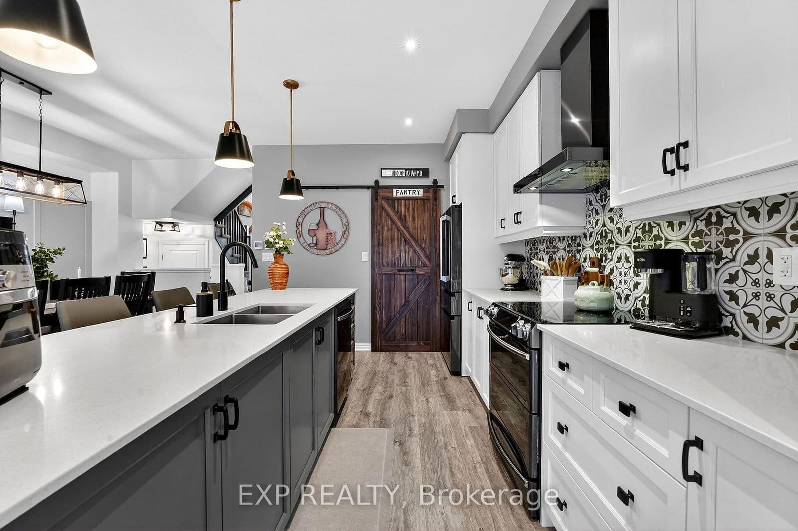 Att/Row/Townhouse at 4037 Crown Street, Lincoln, ON - Photo 5 - RE/MAX Garden City Realty