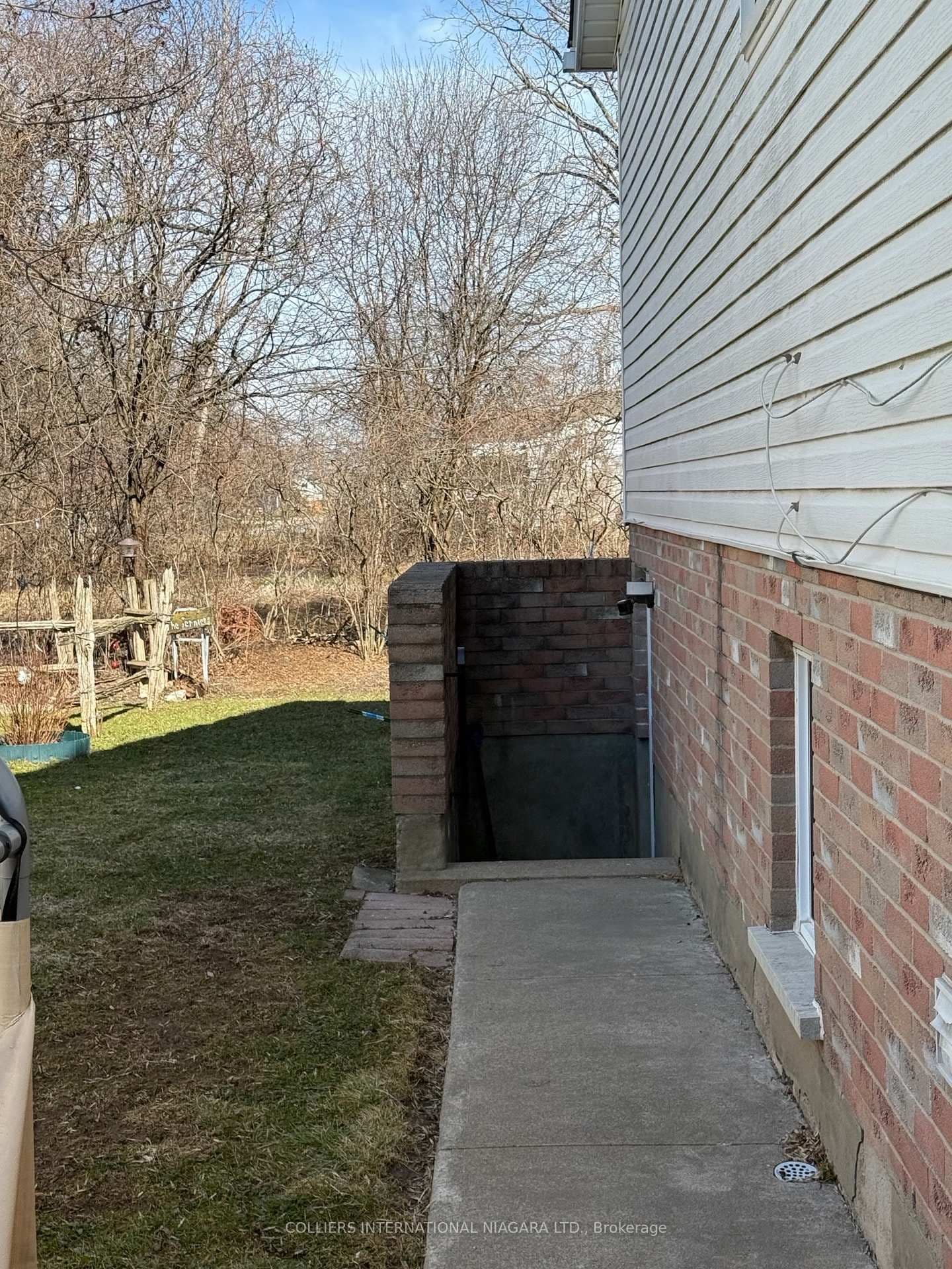 Semi-Detached at 7669 Trackview Street, Niagara Falls, ON - Photo 18 - RE/MAX Garden City Realty