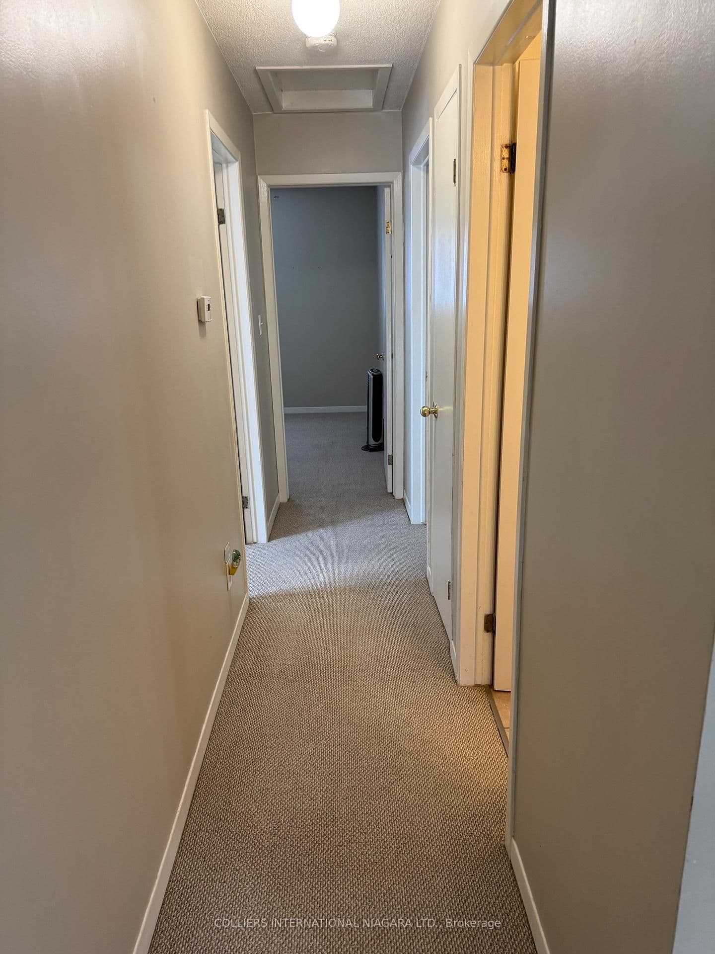 Semi-Detached at 7669 Trackview Street, Niagara Falls, ON - Photo 8 - RE/MAX Garden City Realty