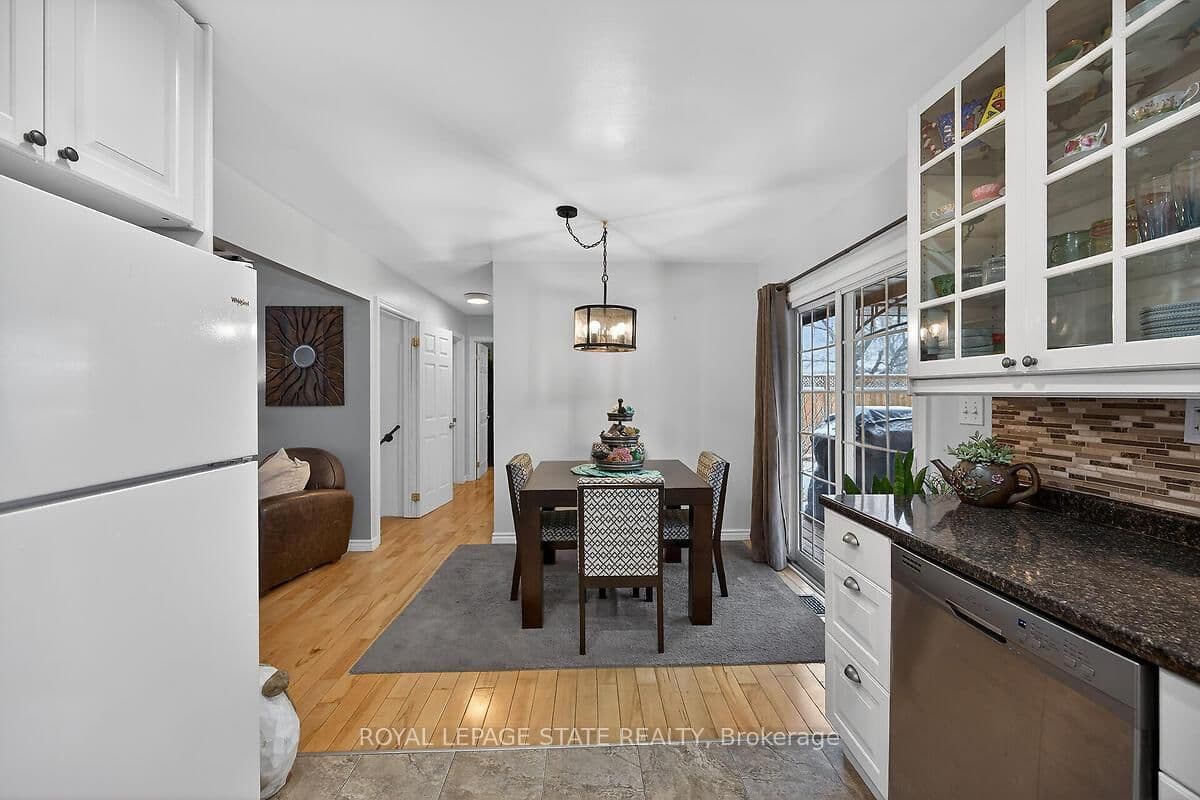 Detached at 33 Abraham Drive, St. Catharines, ON - Photo 13 - RE/MAX Garden City Realty