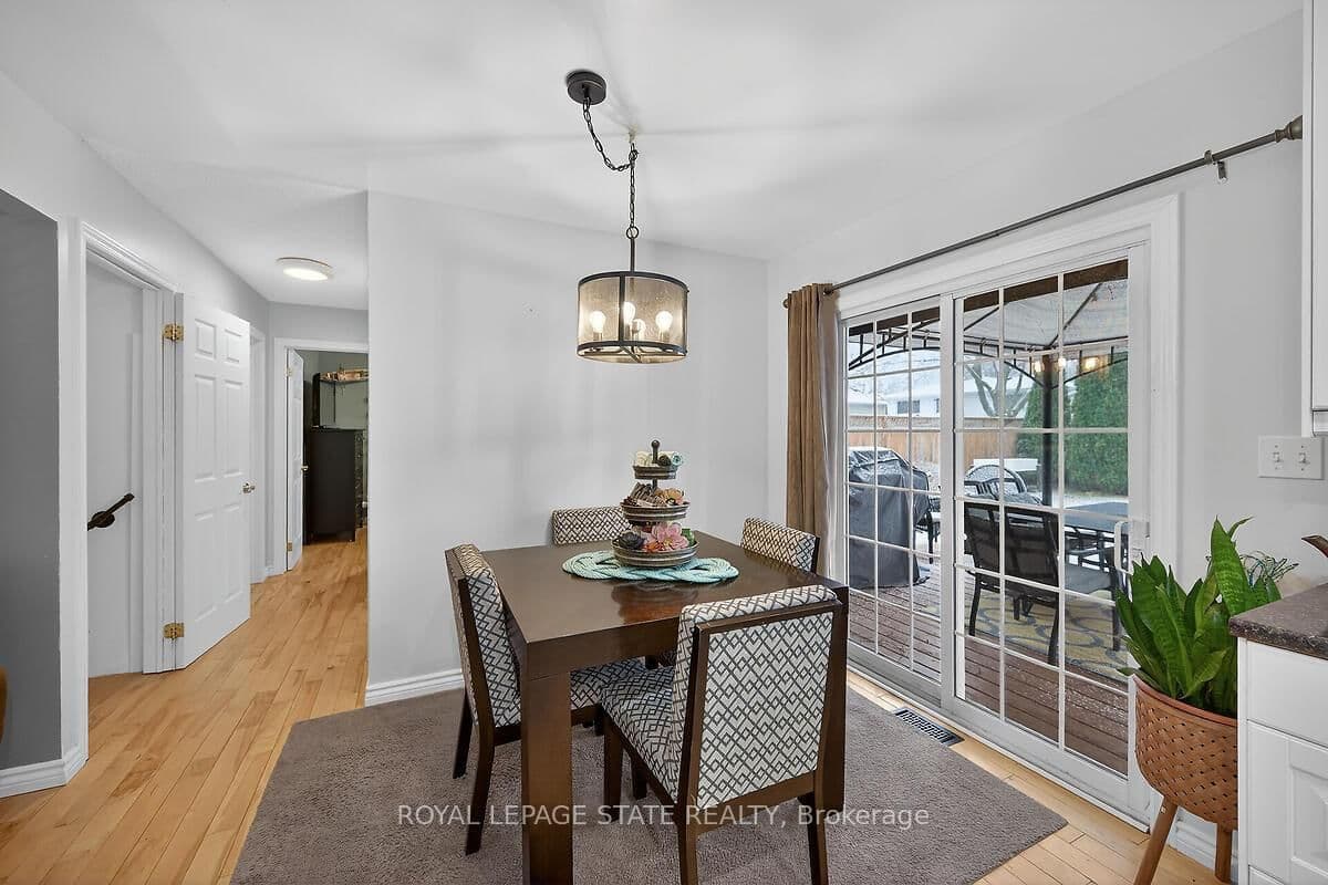 Detached at 33 Abraham Drive, St. Catharines, ON - Photo 14 - RE/MAX Garden City Realty