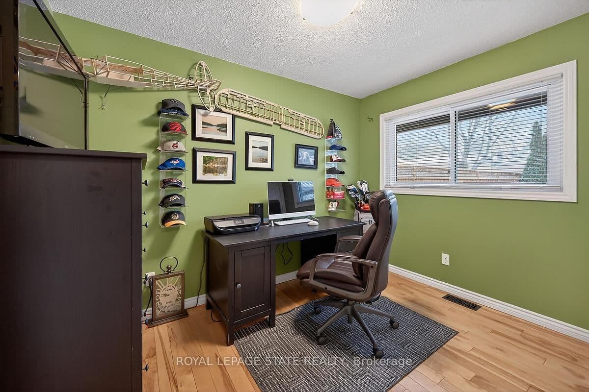 Detached at 33 Abraham Drive, St. Catharines, ON - Photo 21 - RE/MAX Garden City Realty