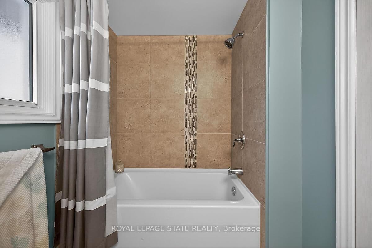 Detached at 33 Abraham Drive, St. Catharines, ON - Photo 30 - RE/MAX Garden City Realty