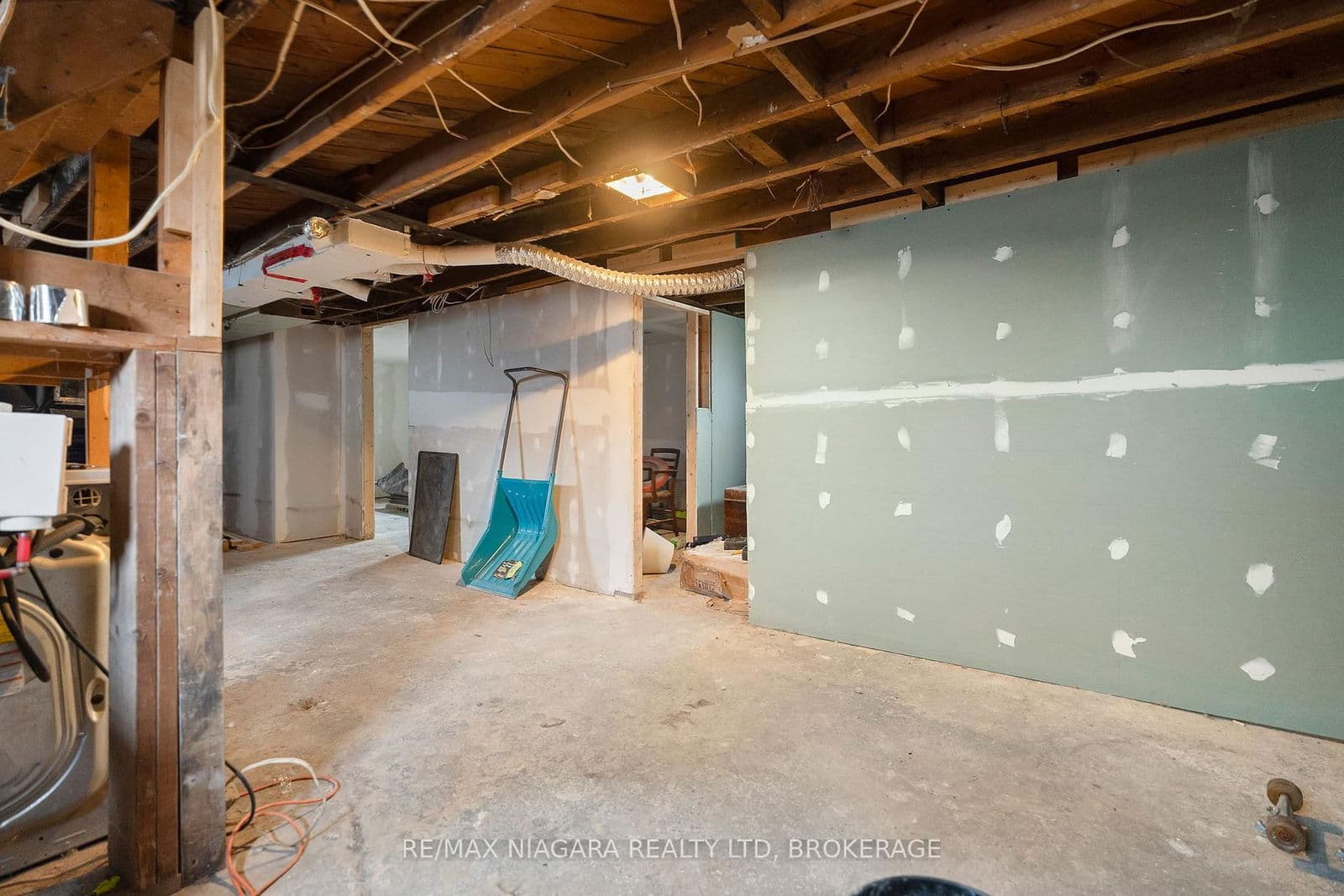 Detached at 71 Johnston Street, Port Colborne, ON - Photo 16 - RE/MAX Garden City Realty