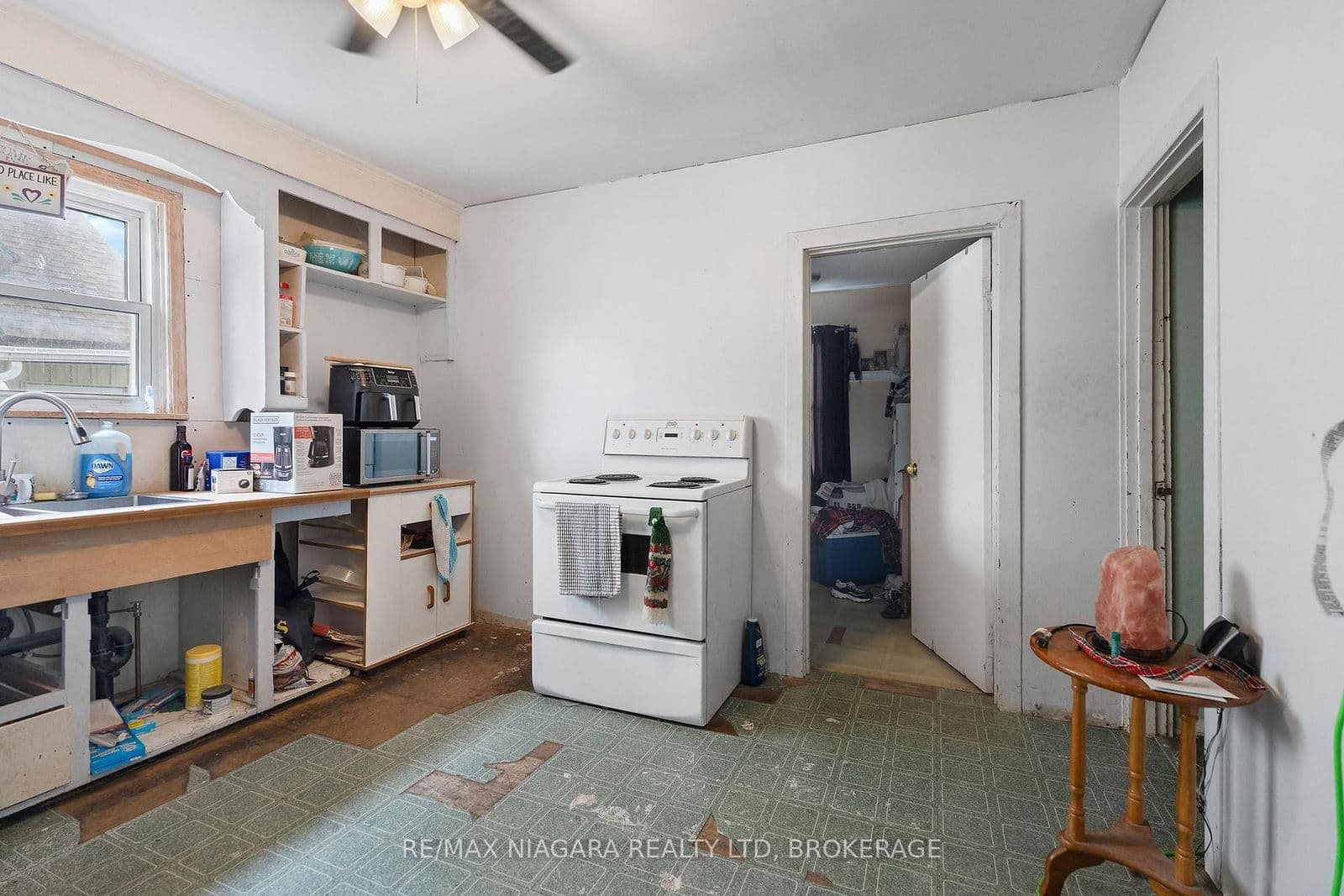 Detached at 71 Johnston Street, Port Colborne, ON - Photo 8 - RE/MAX Garden City Realty