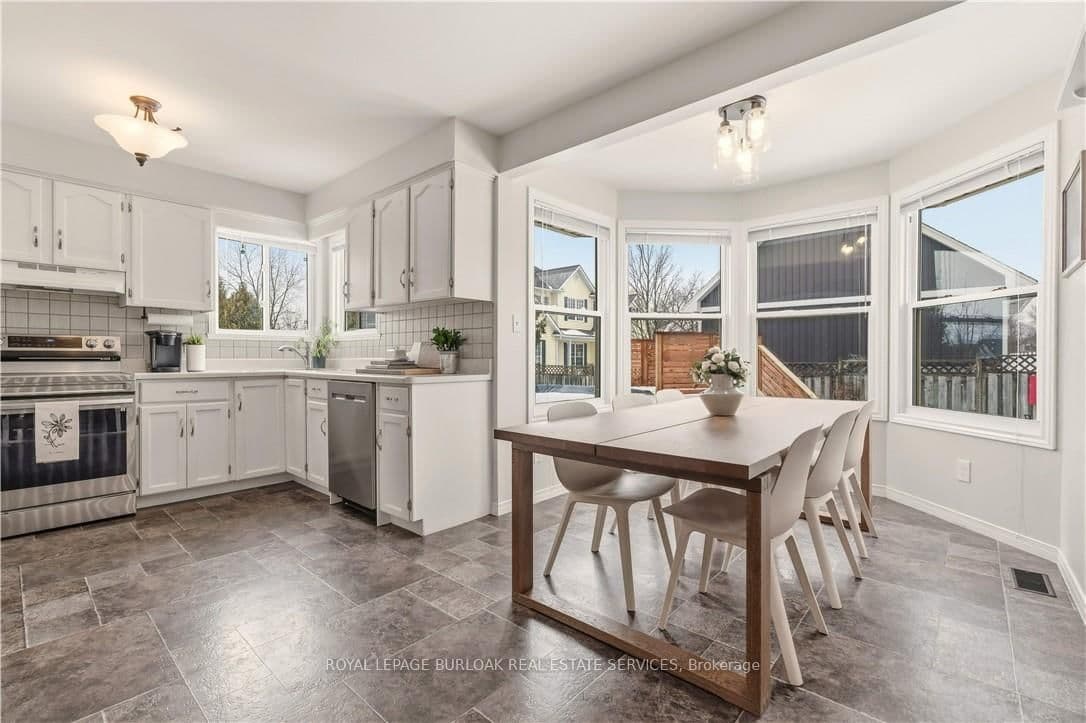 Detached at 113 Edward Court, West Lincoln, ON - Photo 15 - RE/MAX Garden City Realty