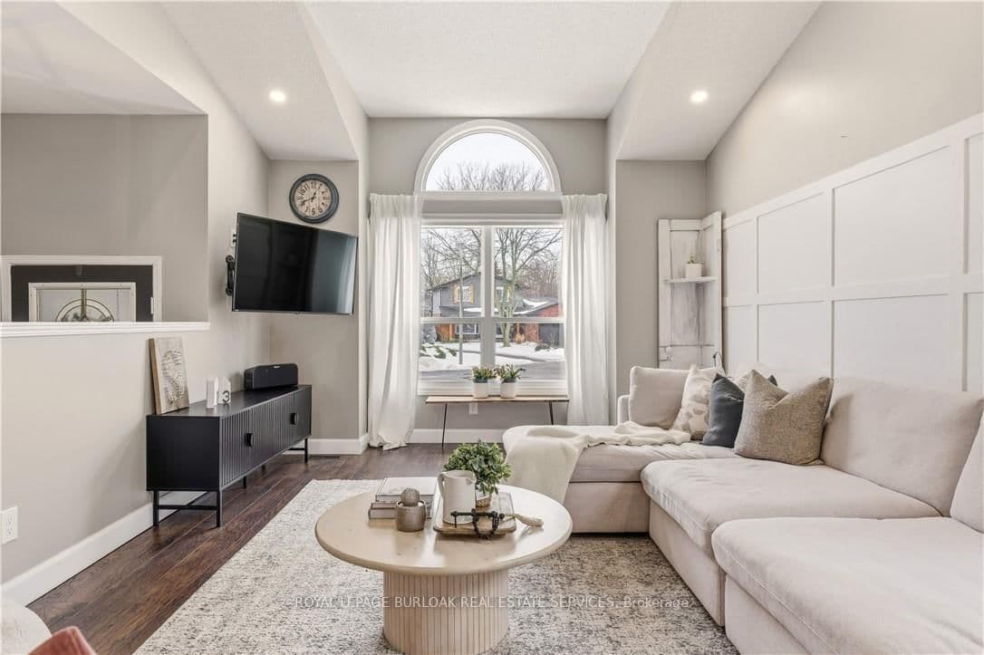 Detached at 113 Edward Court, West Lincoln, ON - Photo 6 - RE/MAX Garden City Realty