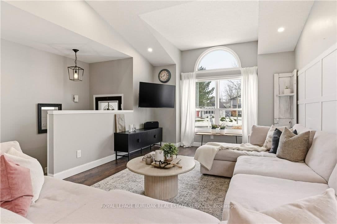 Detached at 113 Edward Court, West Lincoln, ON - Photo 7 - RE/MAX Garden City Realty