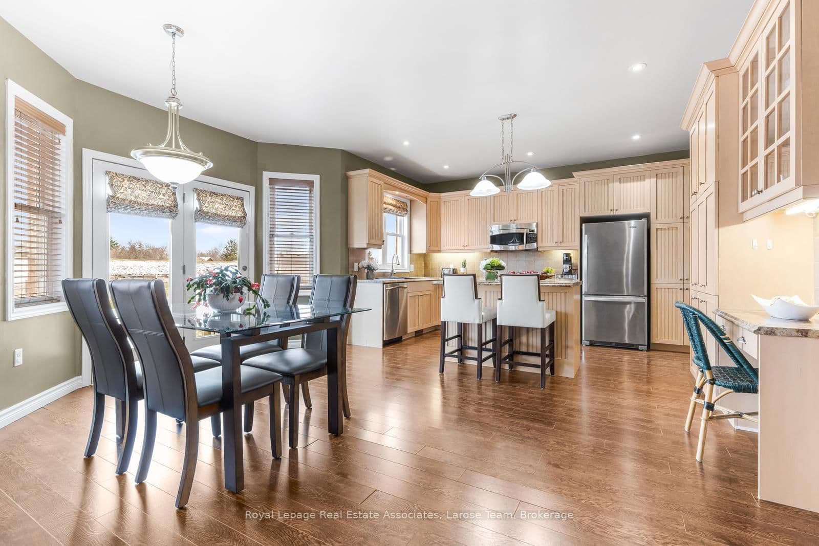 Detached at 5484 Attema Crescent, West Lincoln, ON - Photo 12 - RE/MAX Garden City Realty