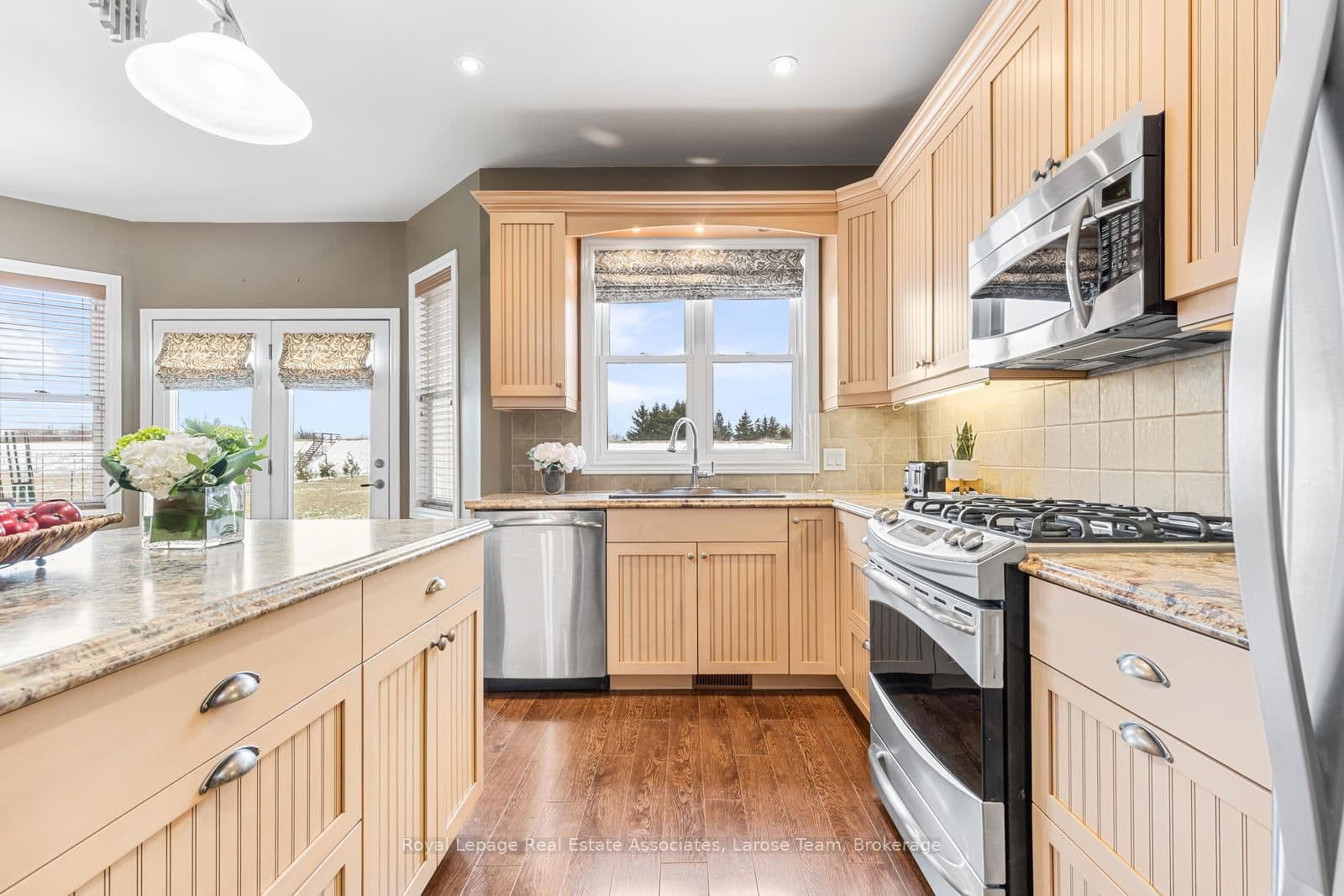 Detached at 5484 Attema Crescent, West Lincoln, ON - Photo 17 - RE/MAX Garden City Realty