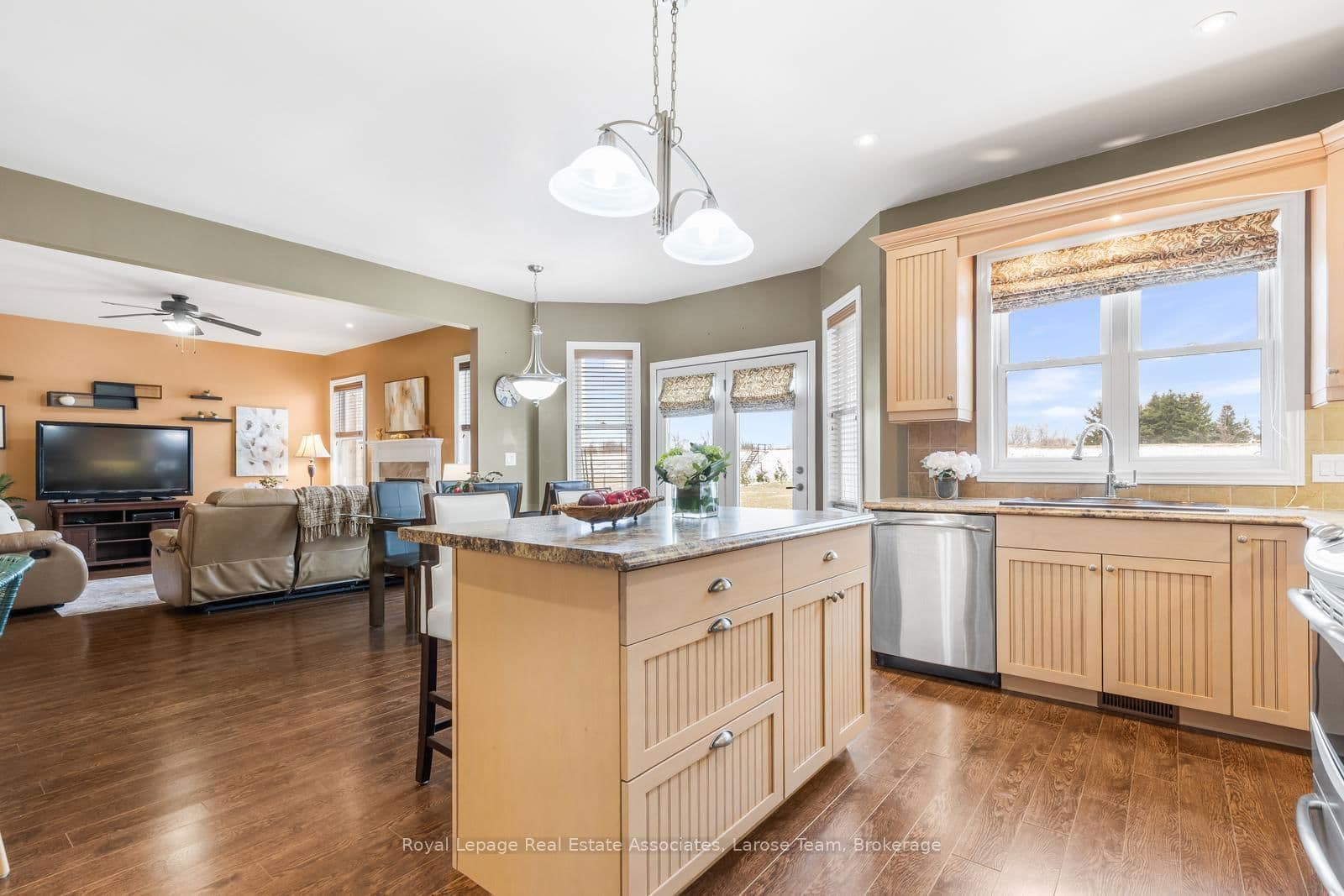 Detached at 5484 Attema Crescent, West Lincoln, ON - Photo 18 - RE/MAX Garden City Realty