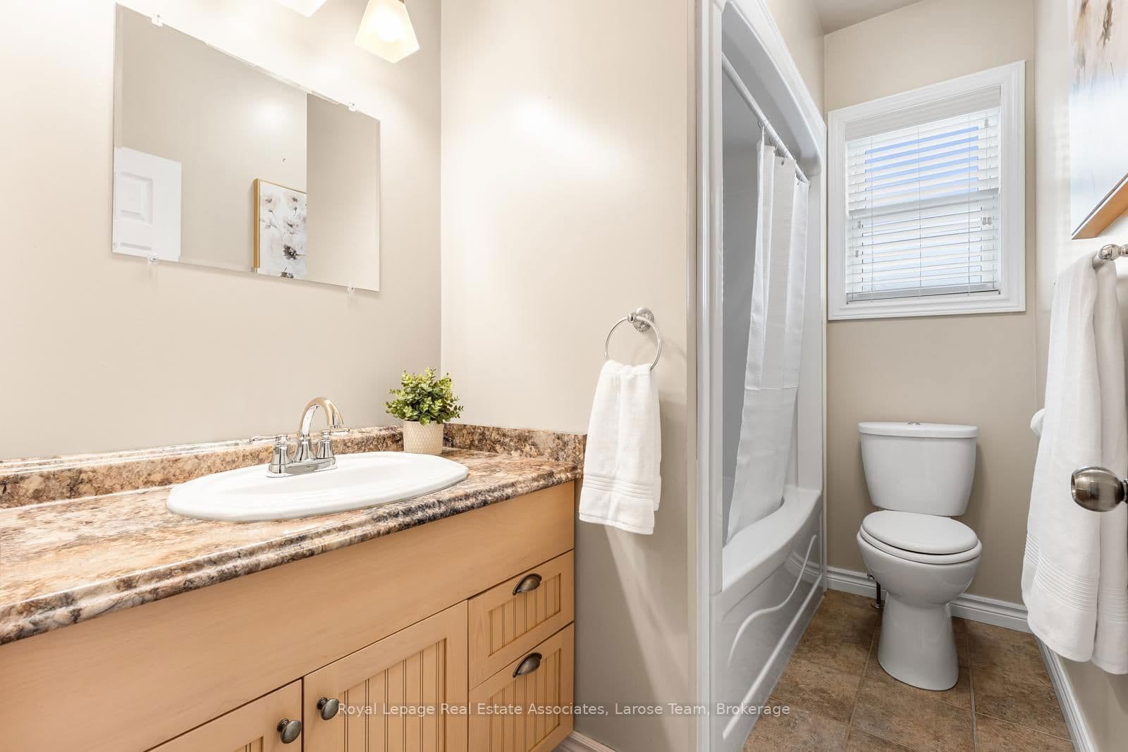 Detached at 5484 Attema Crescent, West Lincoln, ON - Photo 22 - RE/MAX Garden City Realty