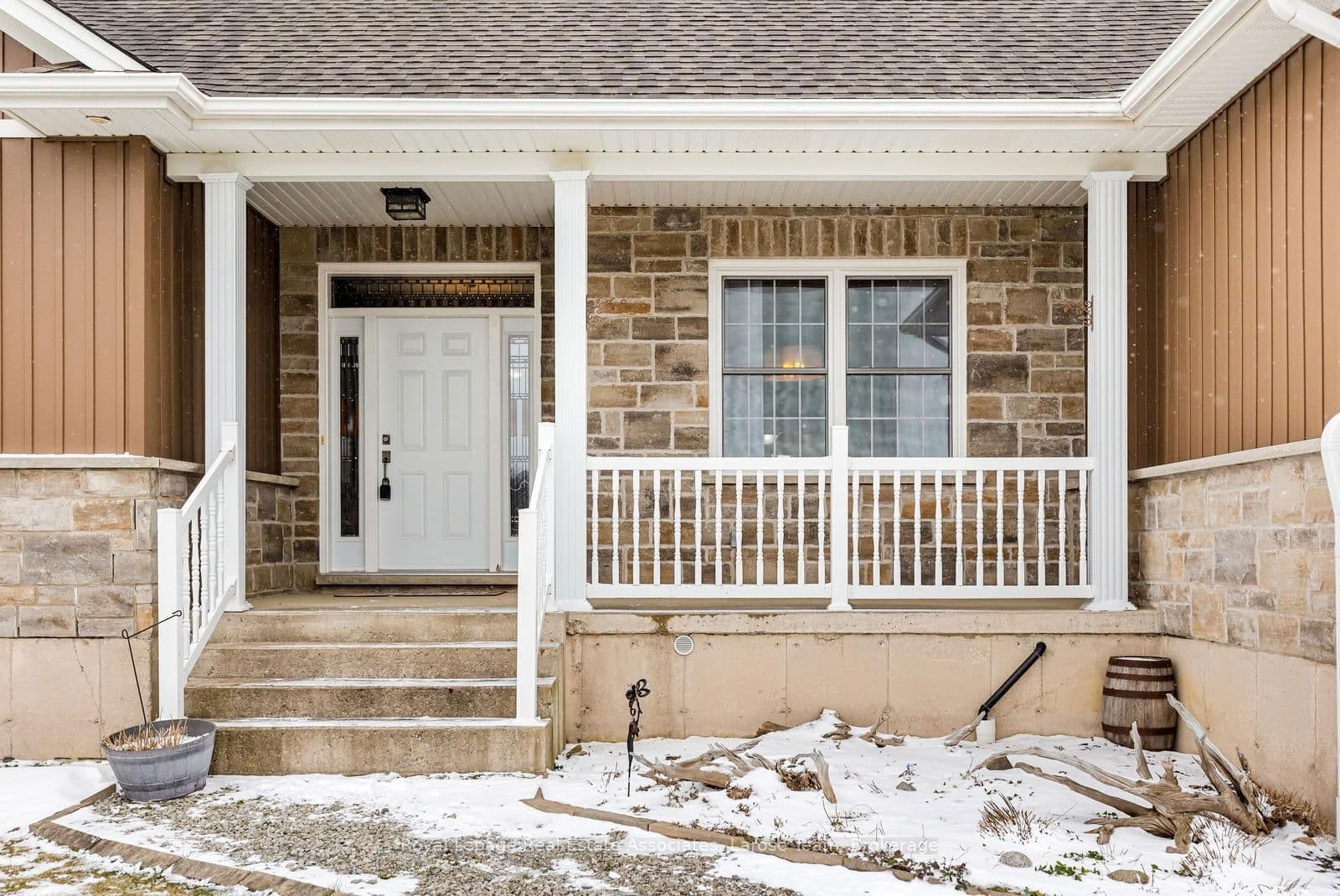 Detached at 5484 Attema Crescent, West Lincoln, ON - Photo 3 - RE/MAX Garden City Realty