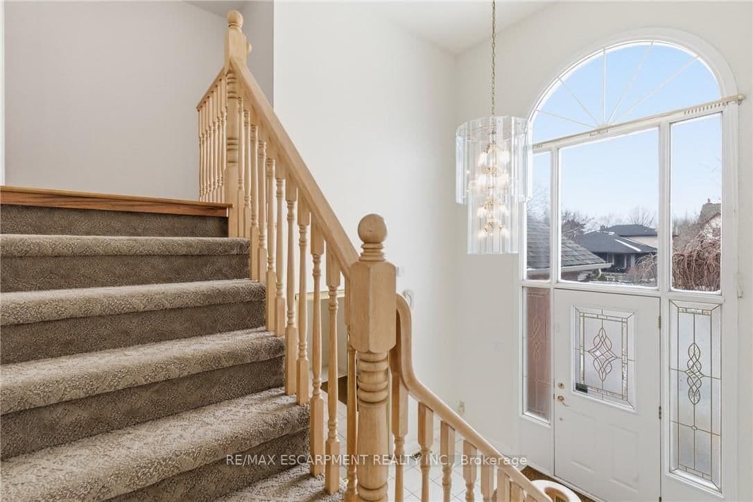 Detached at 12 Sumner Crescent, Grimsby, ON - Photo 25 - RE/MAX Garden City Realty