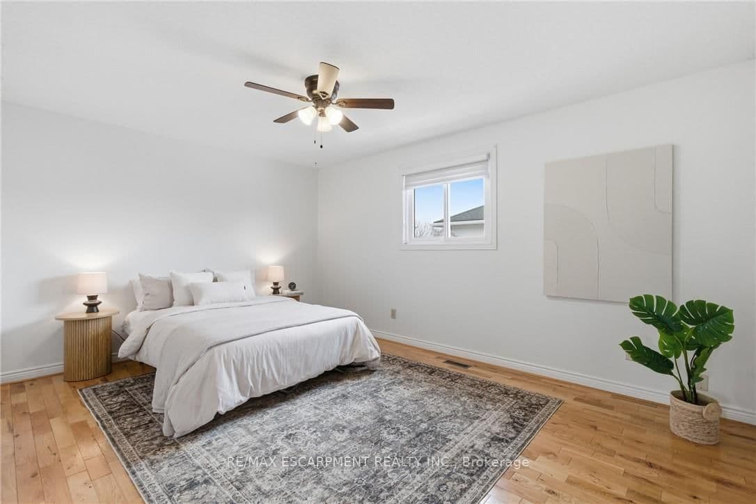 Detached at 12 Sumner Crescent, Grimsby, ON - Photo 32 - RE/MAX Garden City Realty